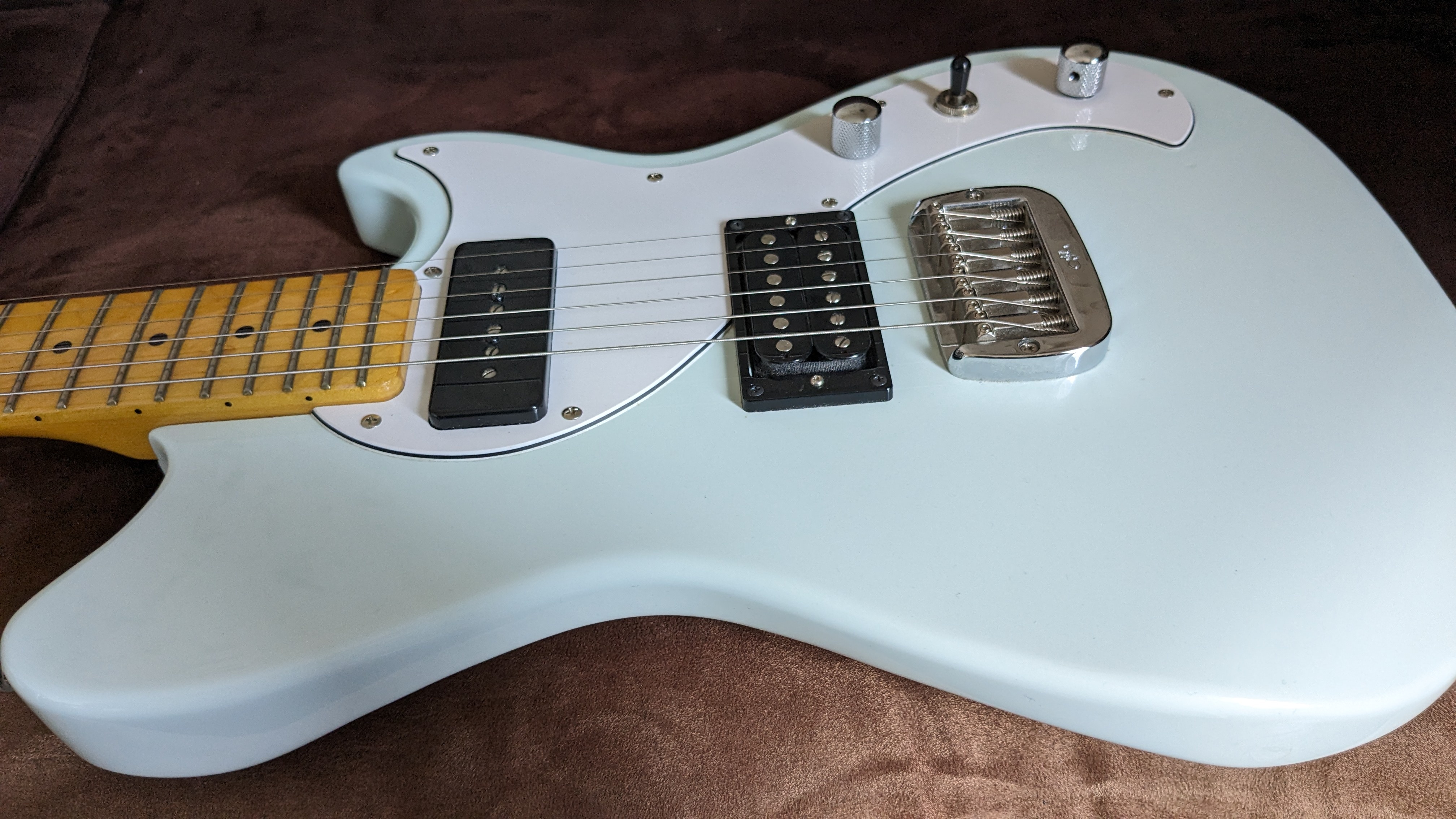 G&L Tribute Fallout (55717)