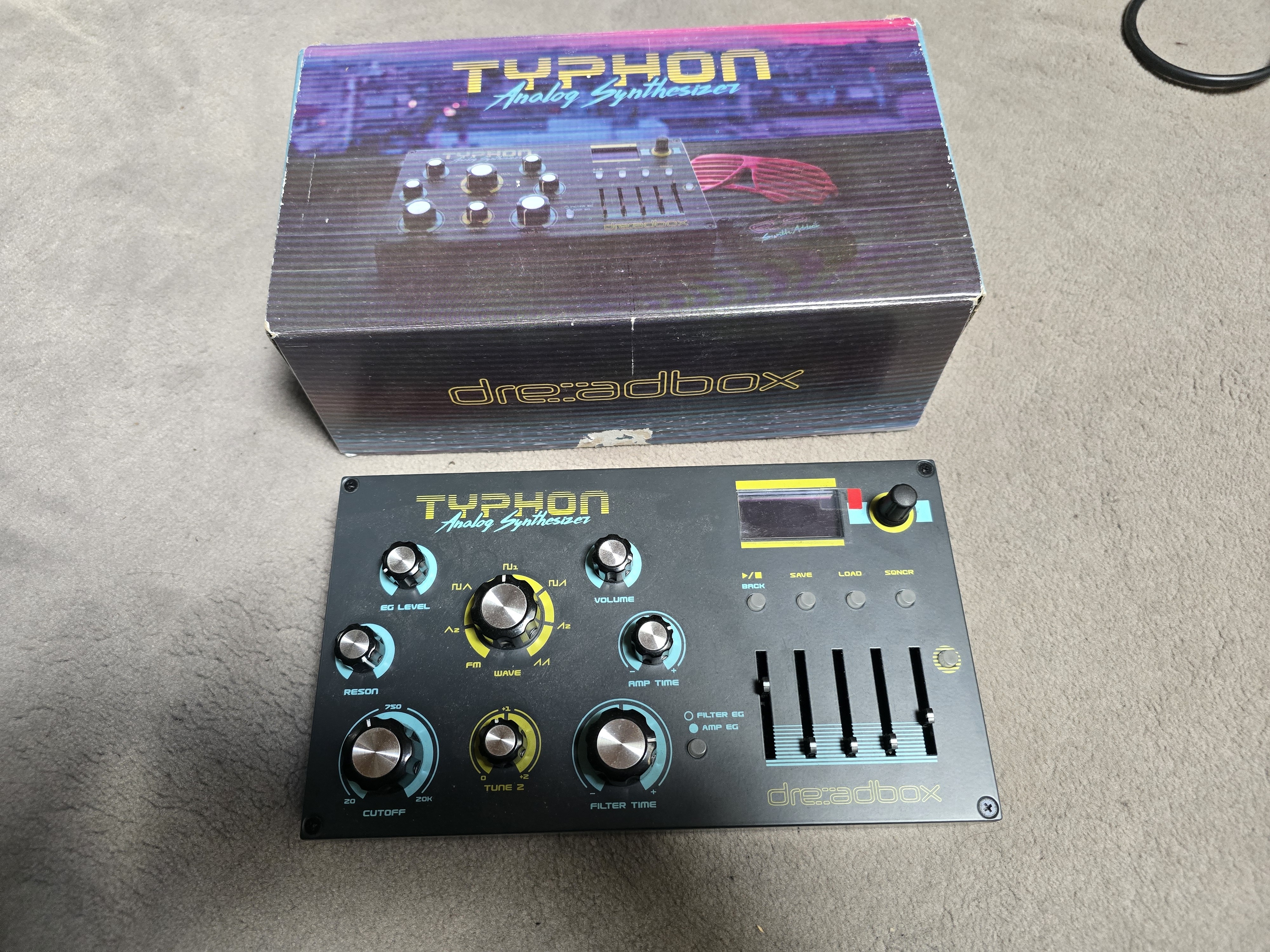 Vds Typhon avec boite d'origine...