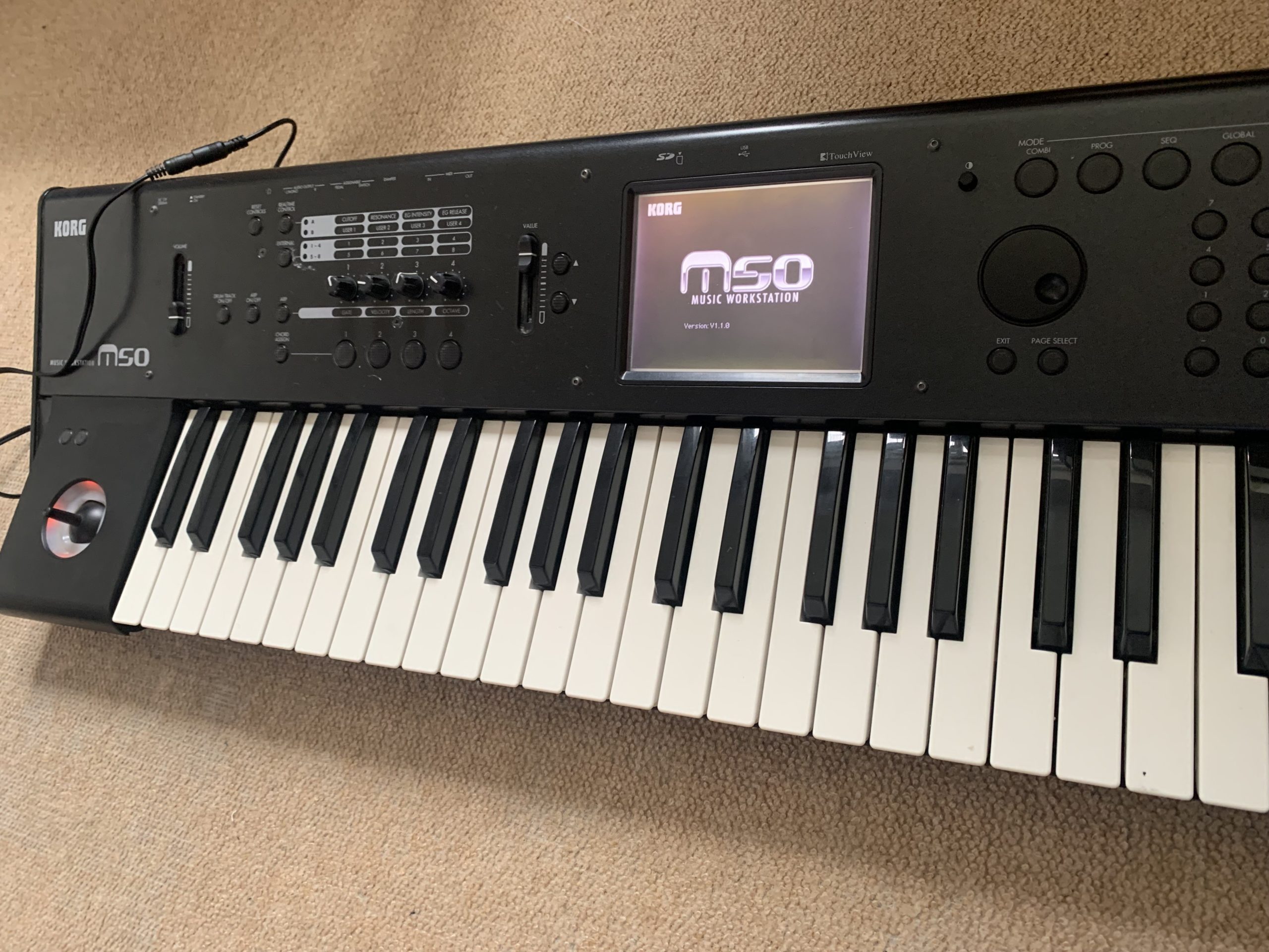 Synthétiseur Korg M50 