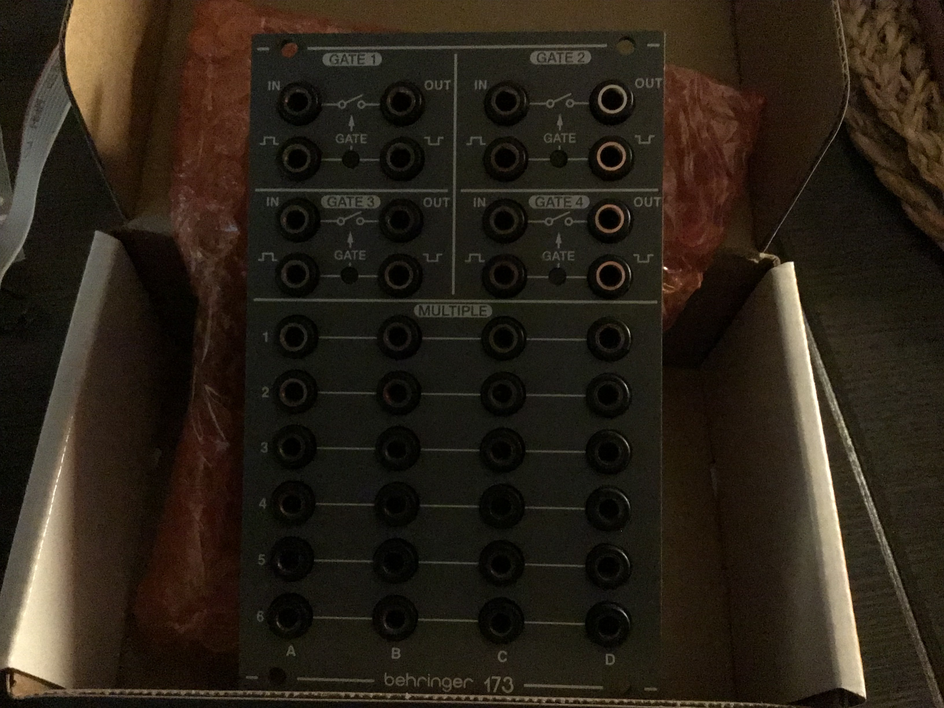 Vends module Behringer 173 Quad gate/multiples