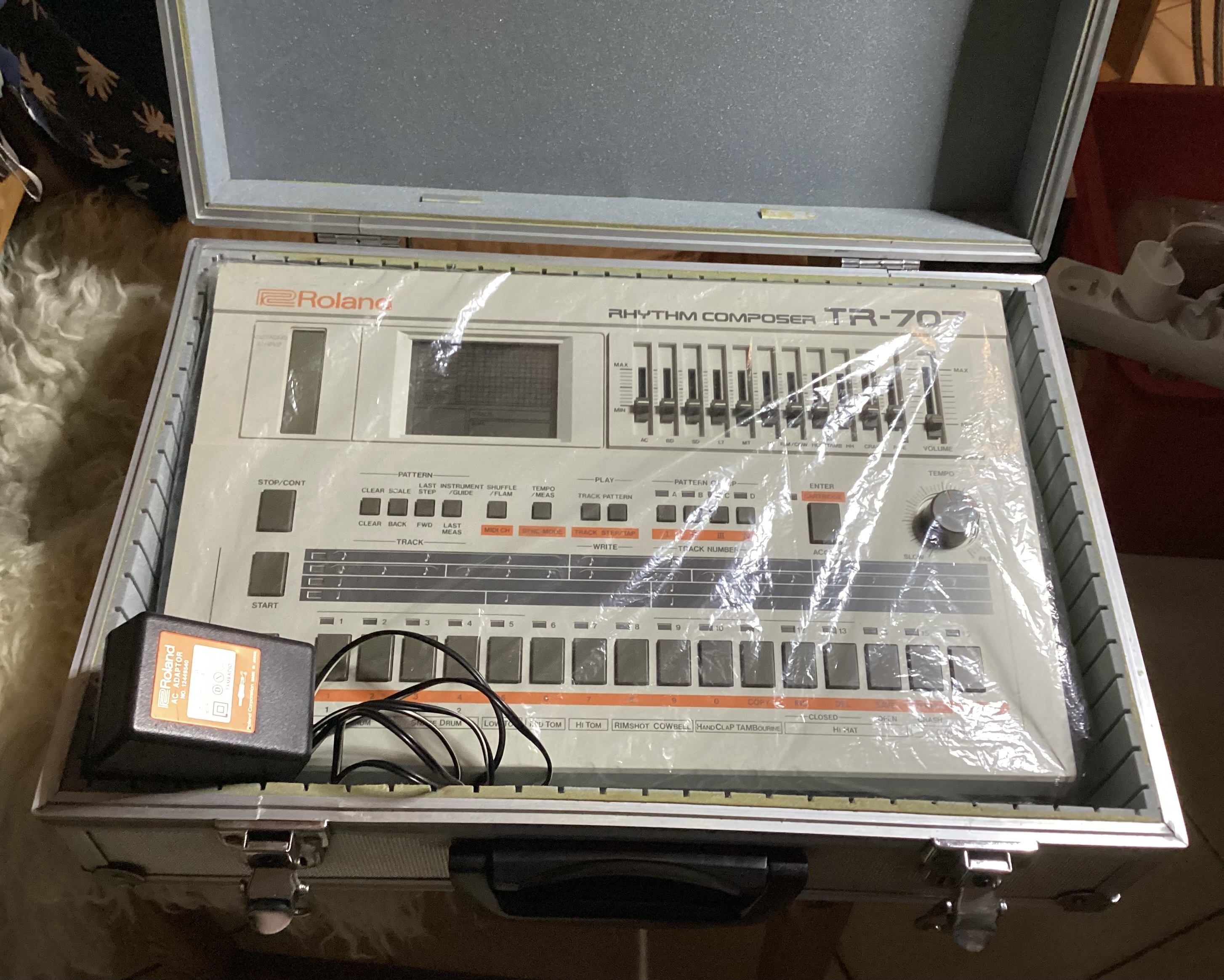 Roland TR-707 (70340)
