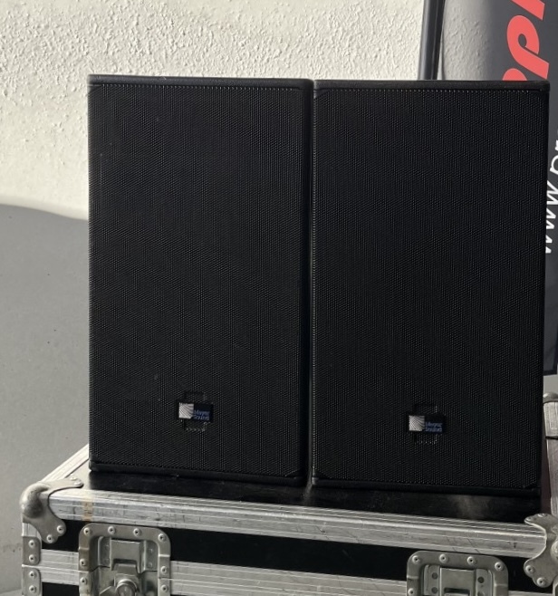 MEYER SOUND ULTRA-X40 – Enceinte de tournée haut de gamme (4000€ x 1)