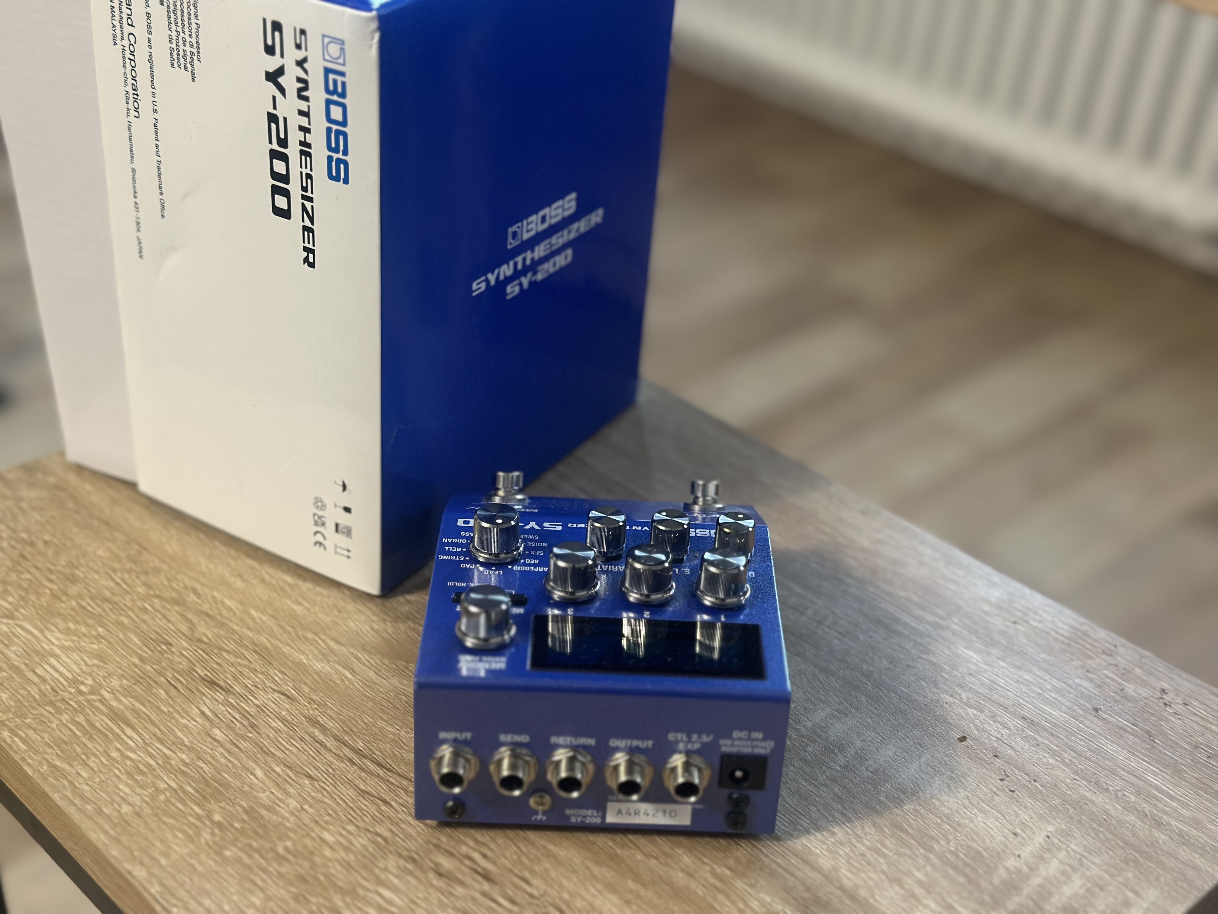 Boss SY-200 (1384)