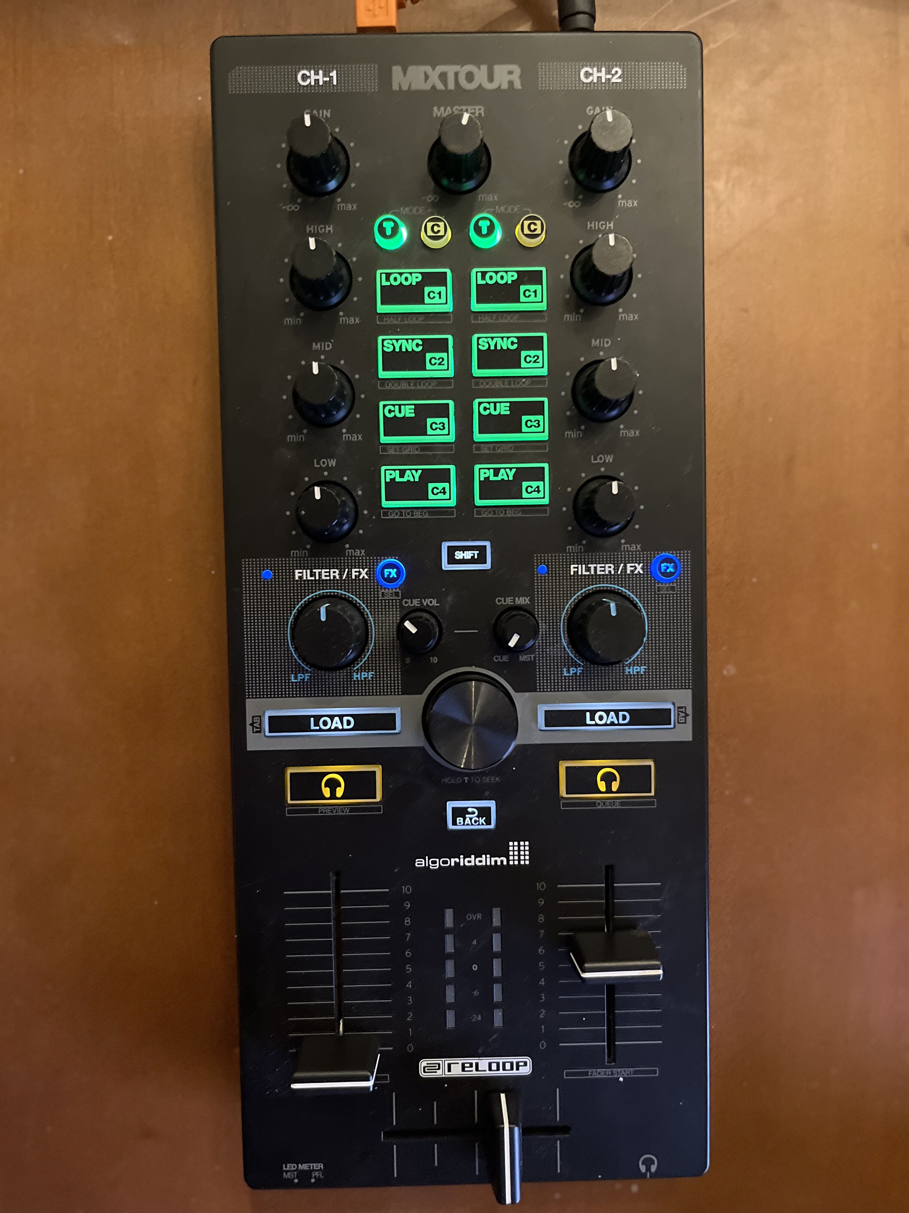 Reloop Mixtour (39050)