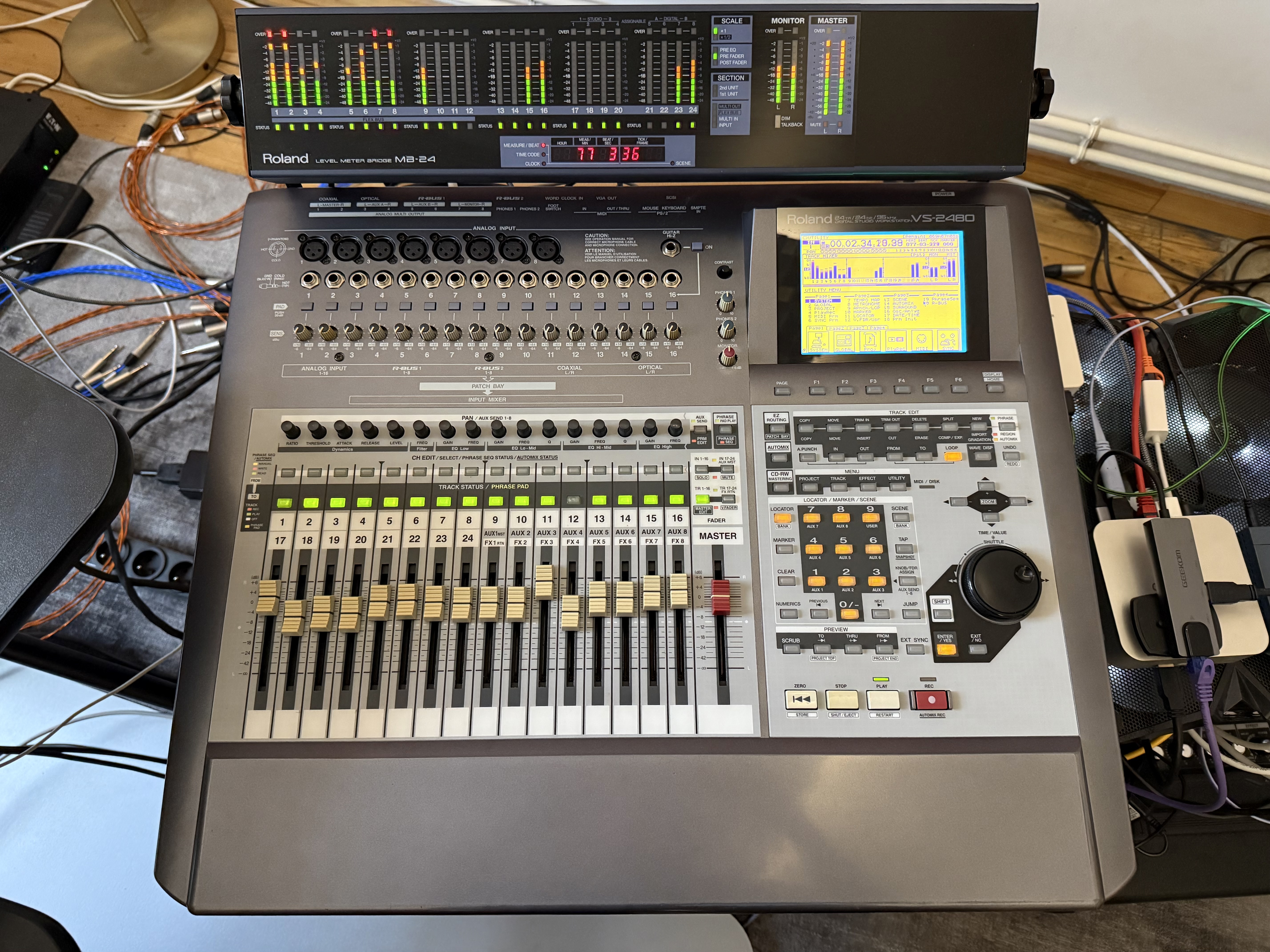 Roland VS-2480CD + MB-24 + DIF-AT24 – Configuration Rare – Excellent État