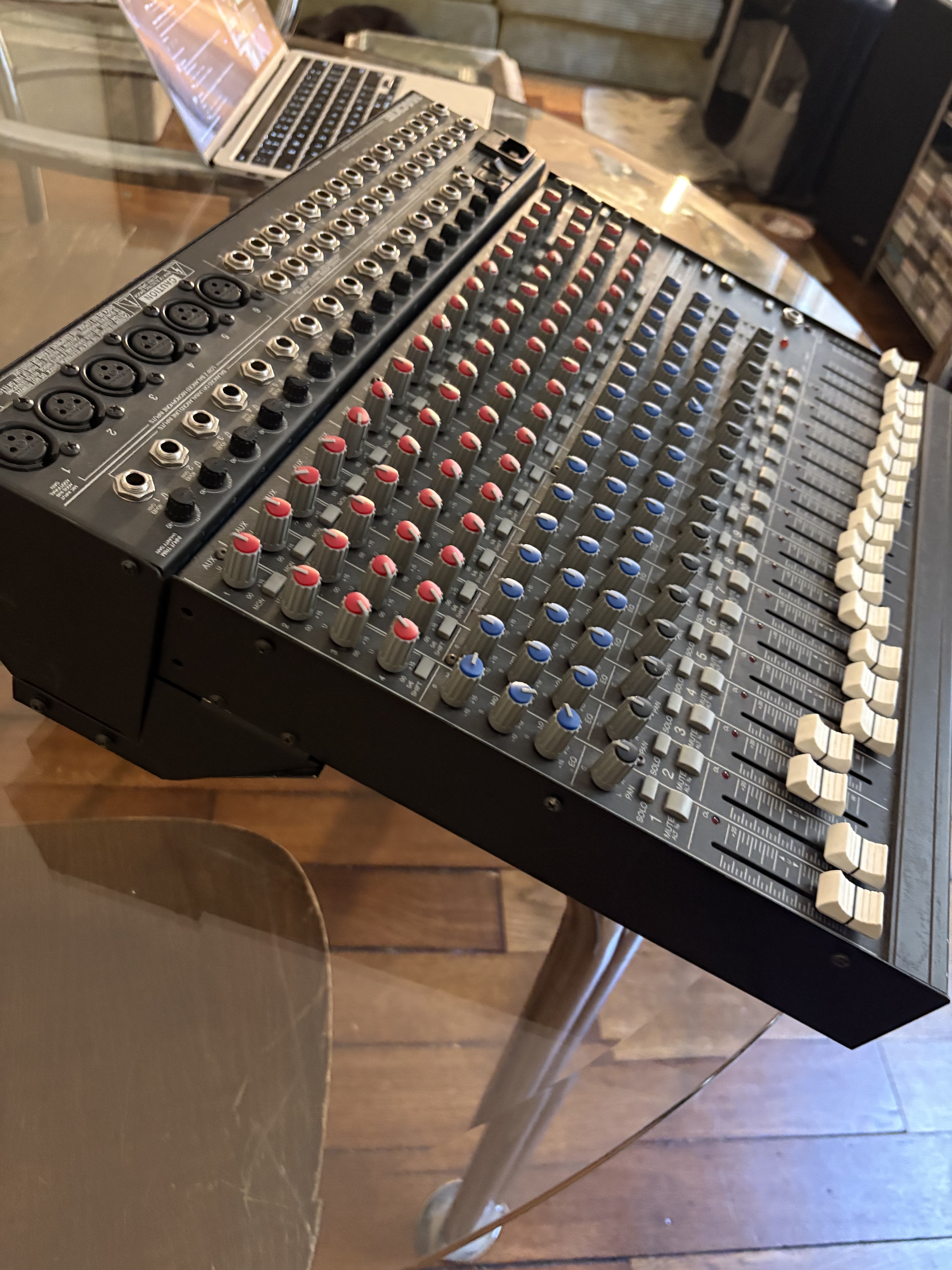 Mackie CR1604 (23221)
