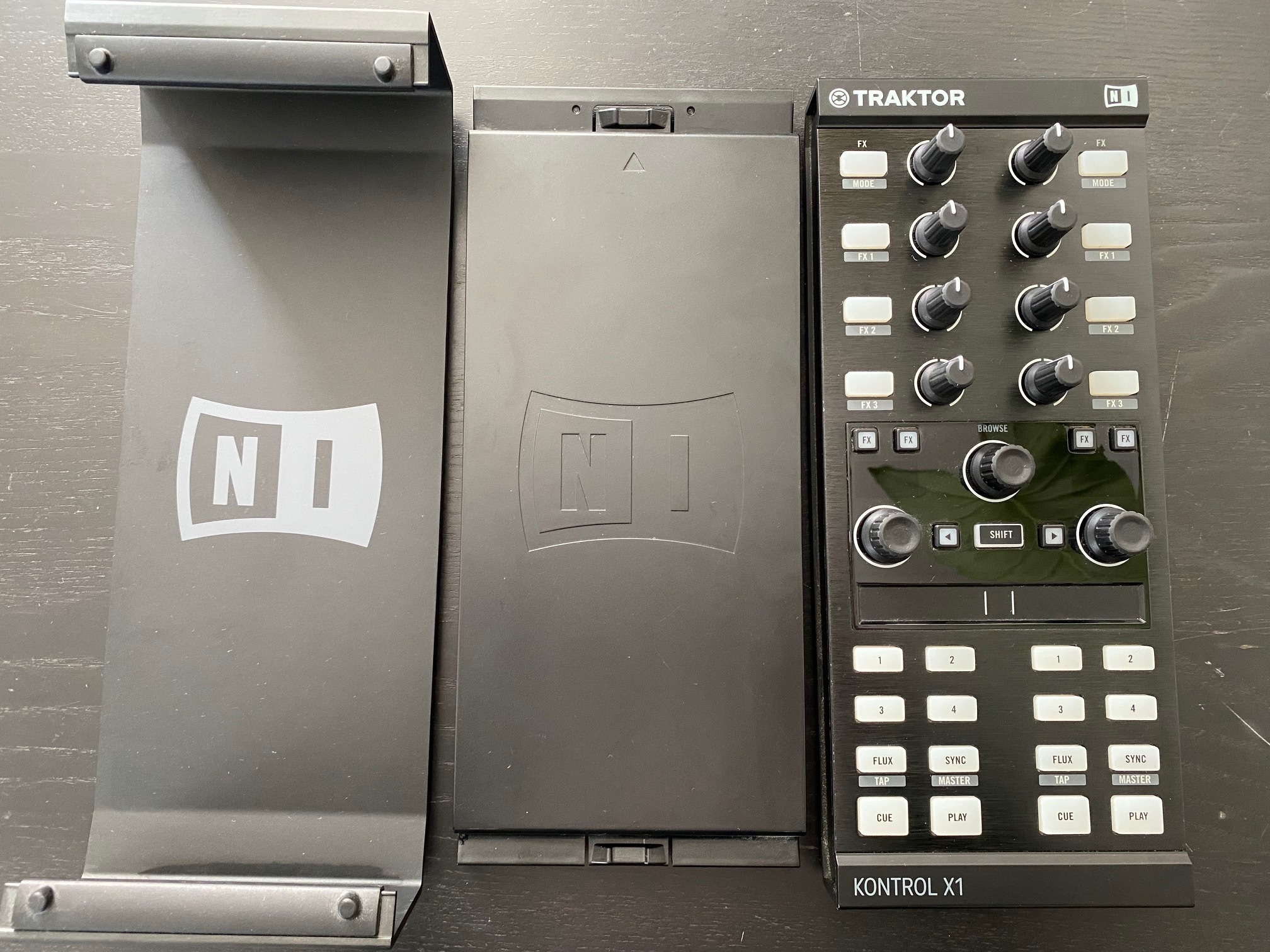 Native Instruments Traktor Kontrol X1 MK2 – Excellent état