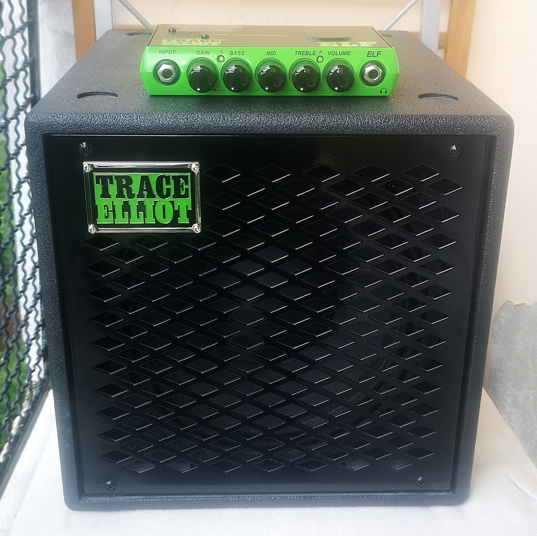 Stack basse compact Trace Elliot – ELF + cabinet Bassbox 110 – Comme neuf