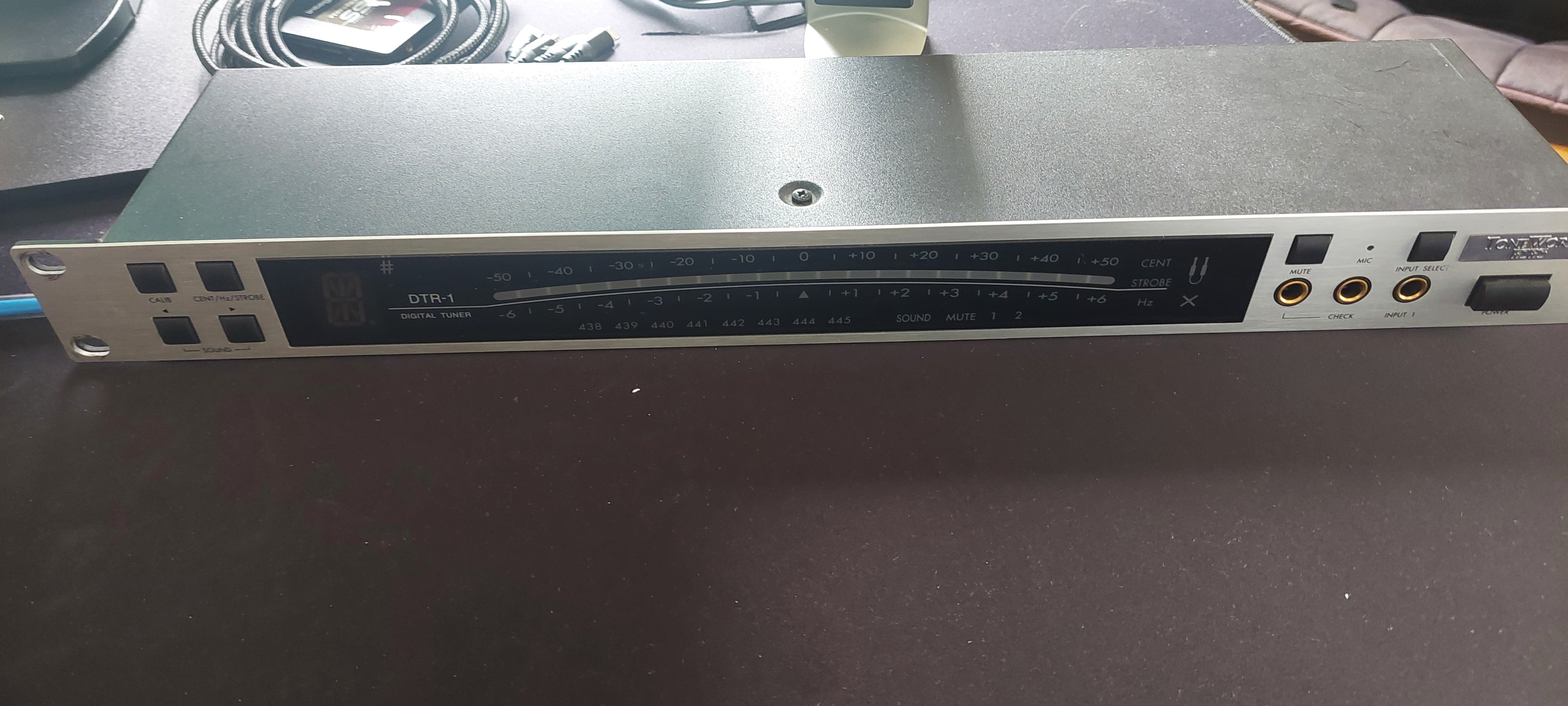 Korg DTR-1 – Accordeur Rack
