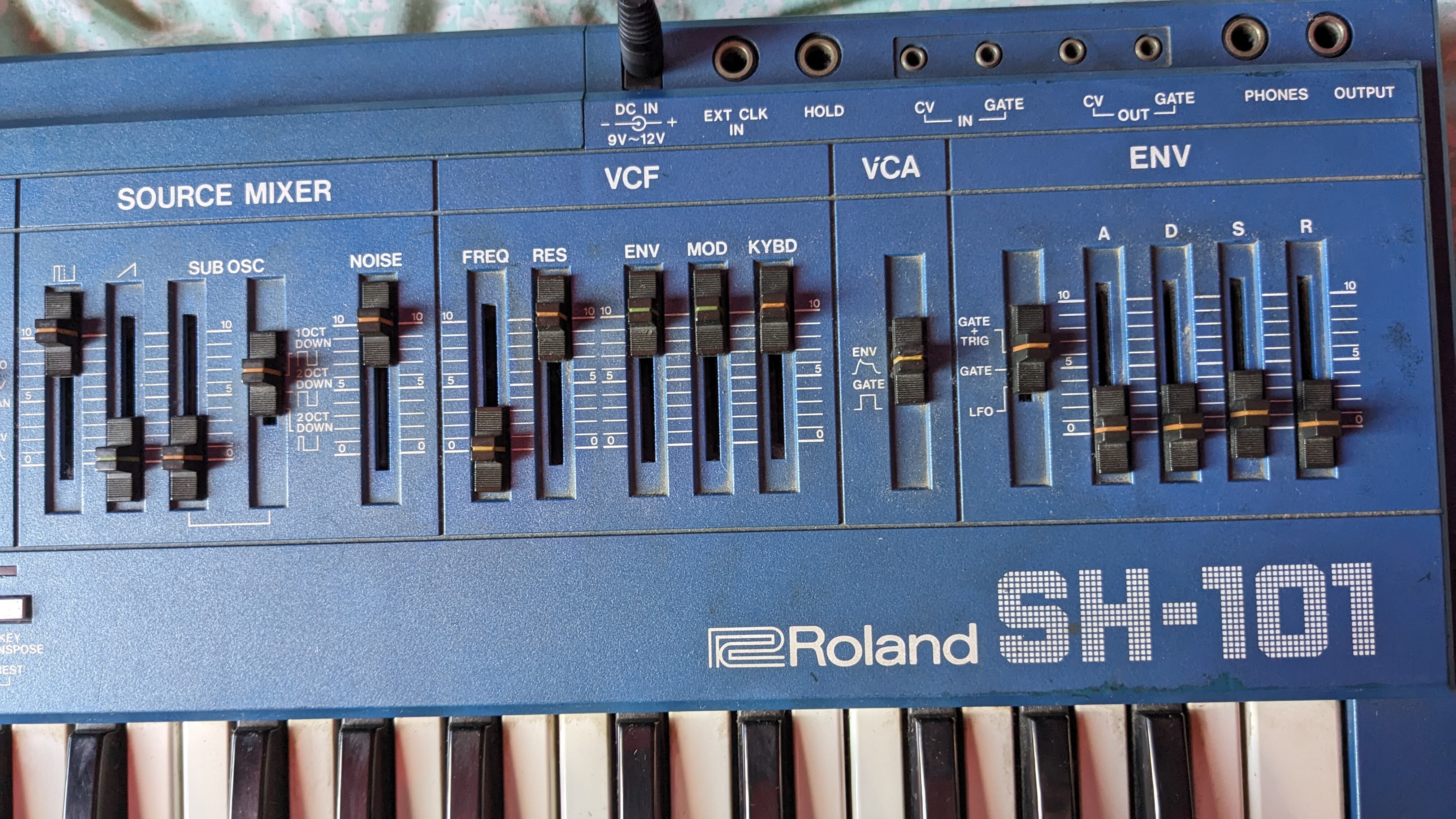 Roland SH-101 (31818)