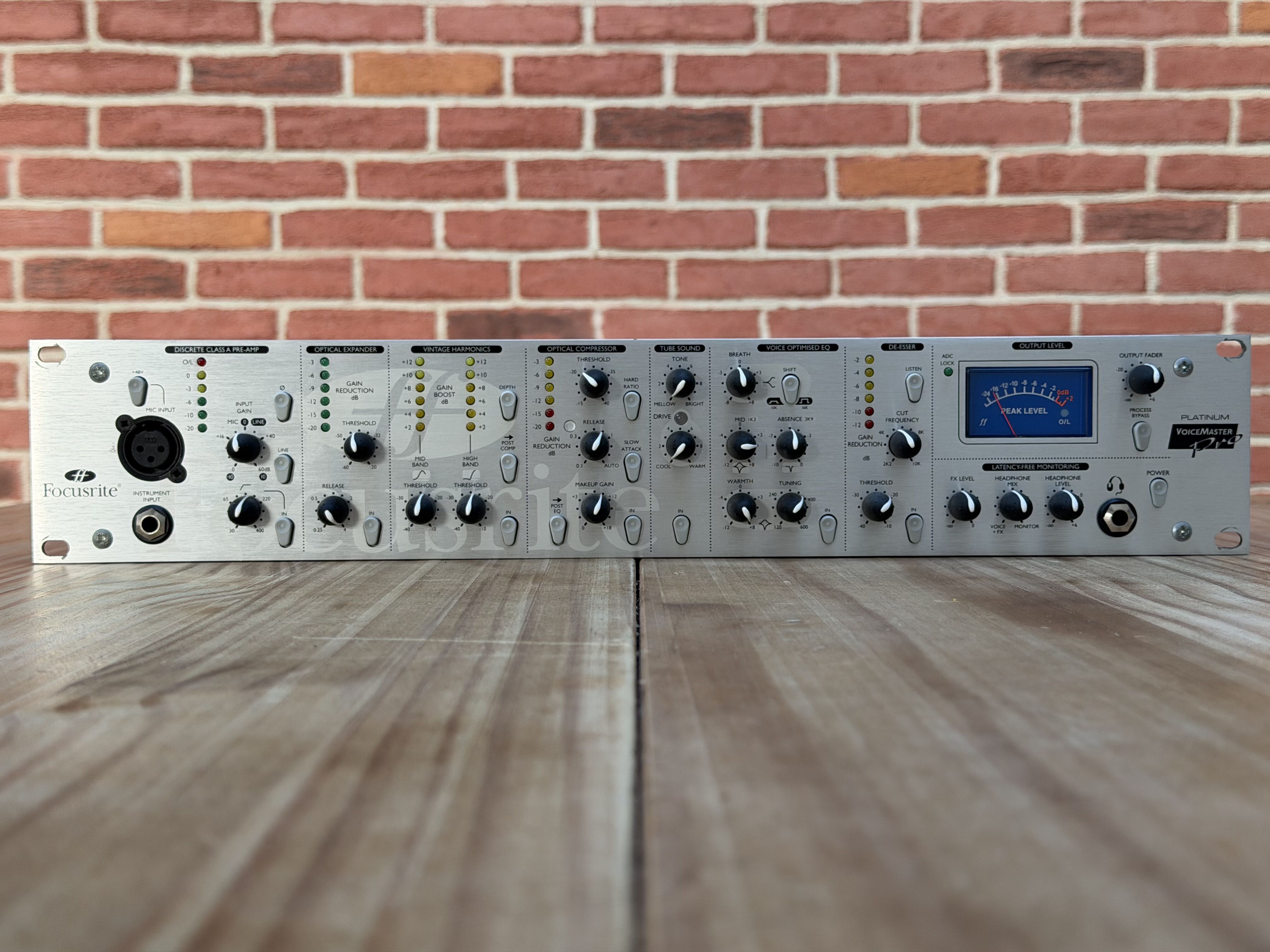 Focusrite Platinum VoiceMaster Pro – Préampli / tranche de voix – Pour pièces ou réparation