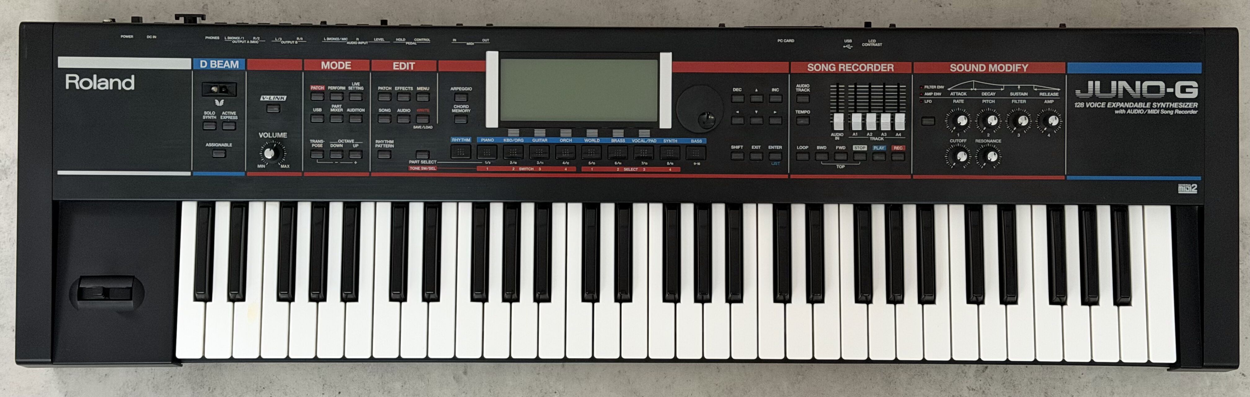 Roland Juno-G -  Écran HS / sans alimentation