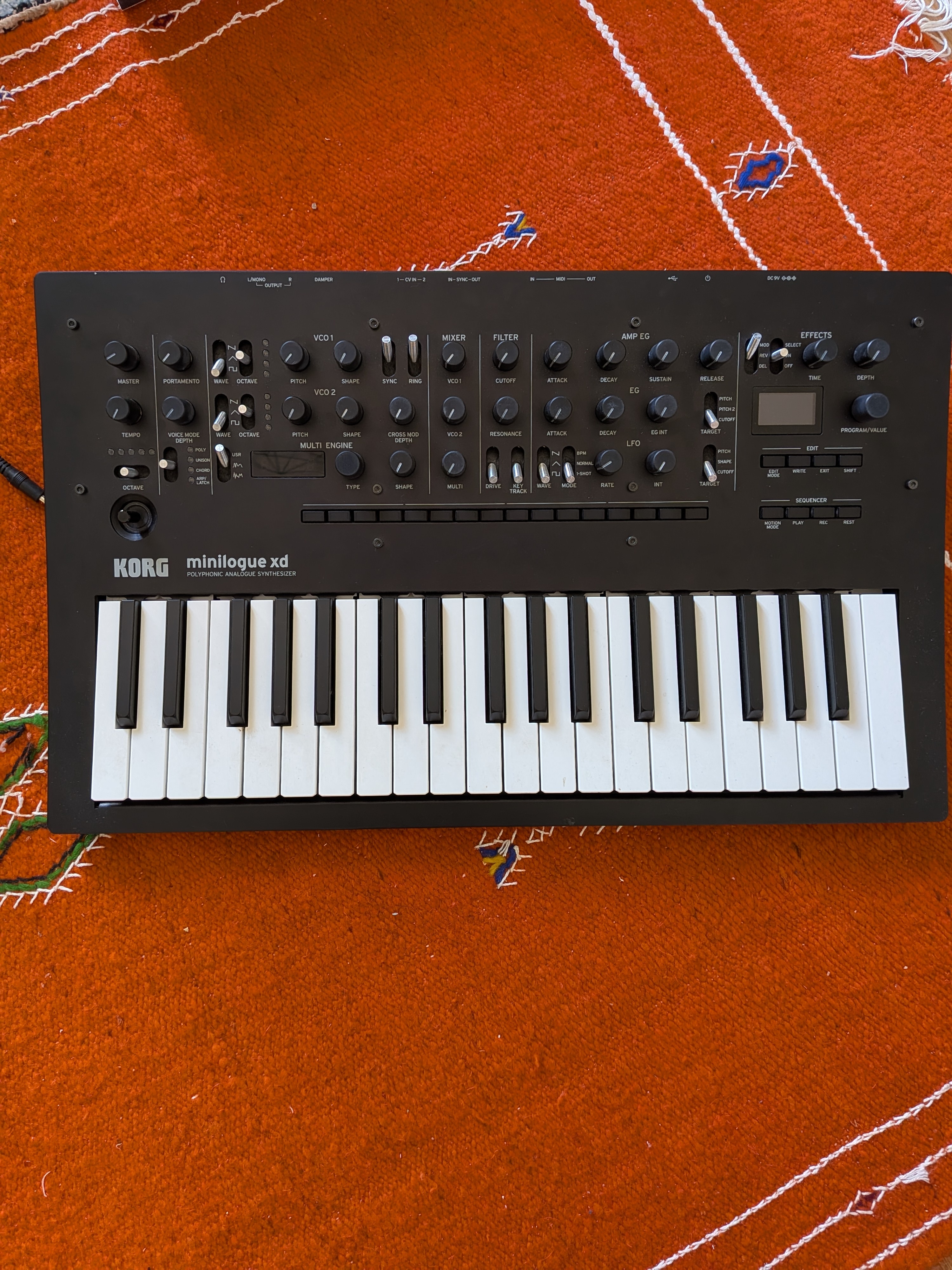 Korg Minilogue XD – Synthétiseur analogique polyphonique