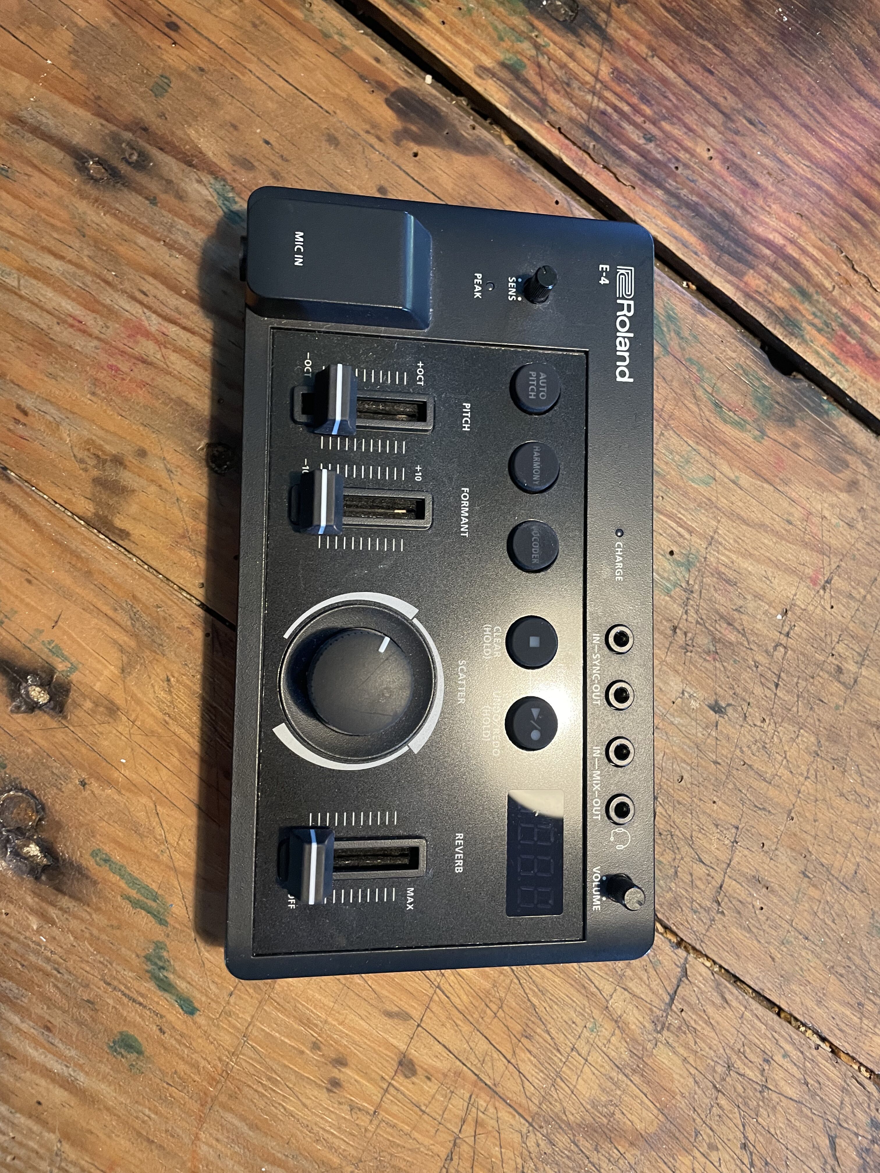 Vends Roland E-4 Voice Tweaker