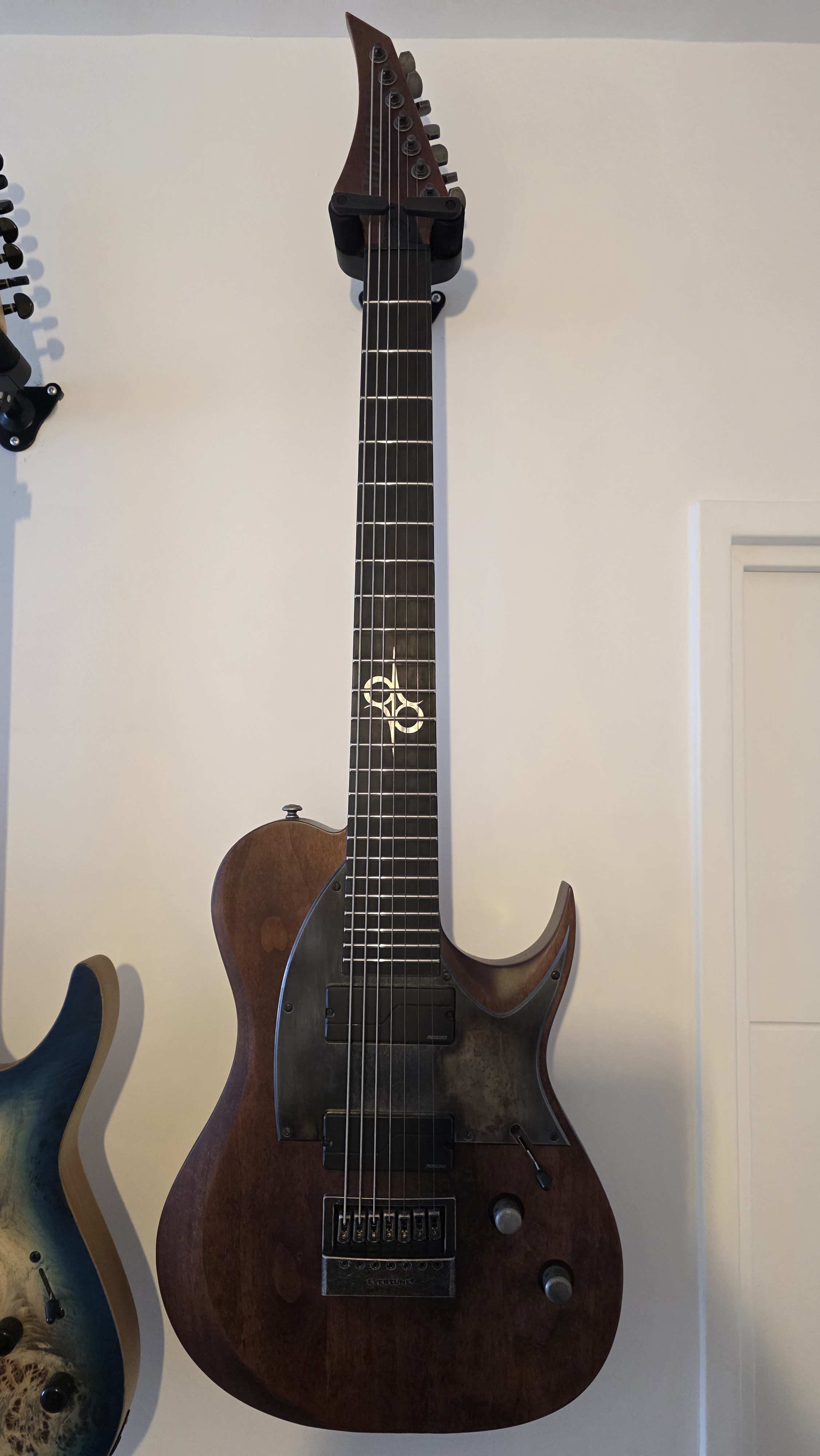 Vends guitare 7 cordes Solar T1.7AD Aged Natural Matte Distressed