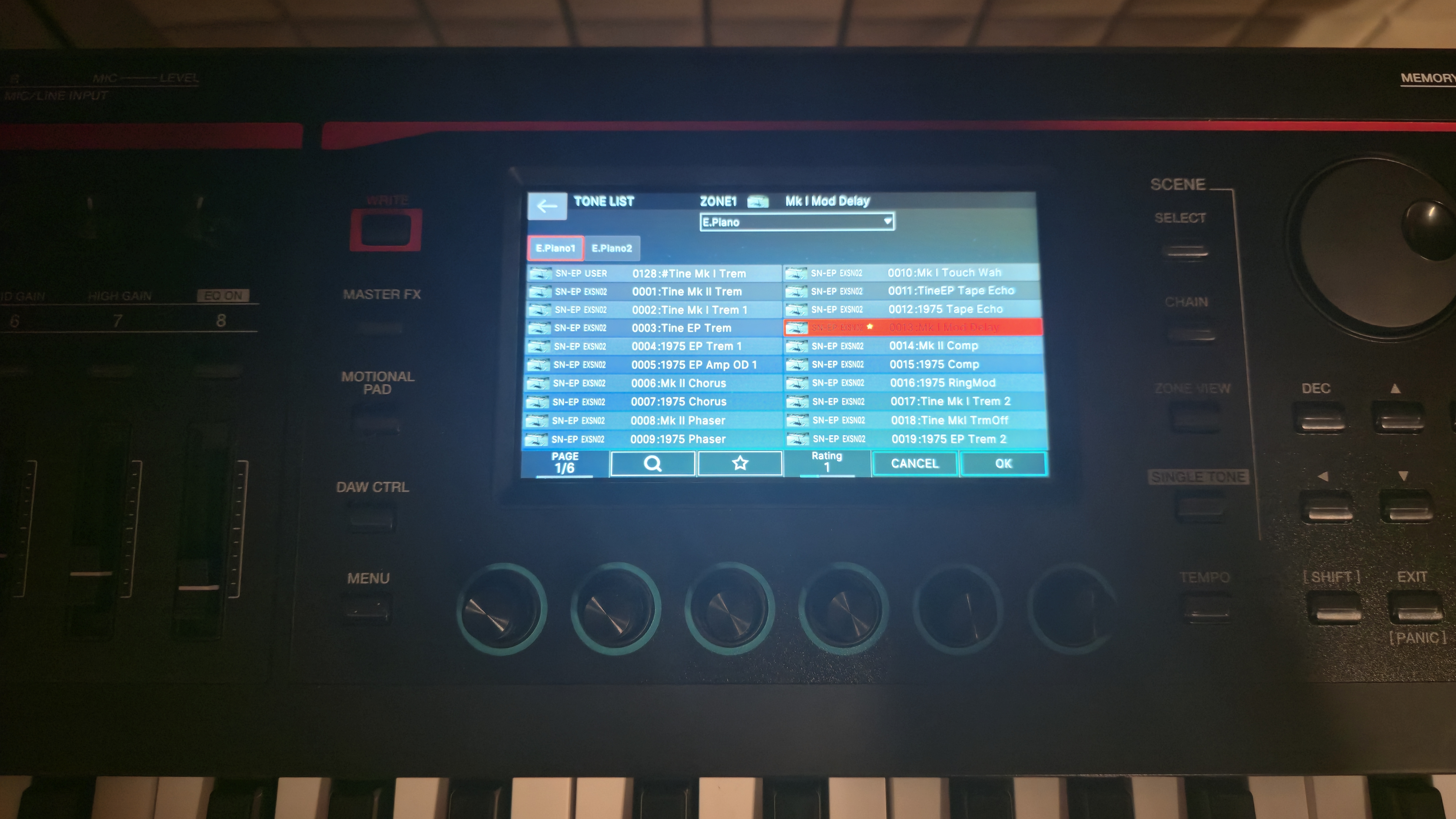 Roland Fantom-06 (34382)