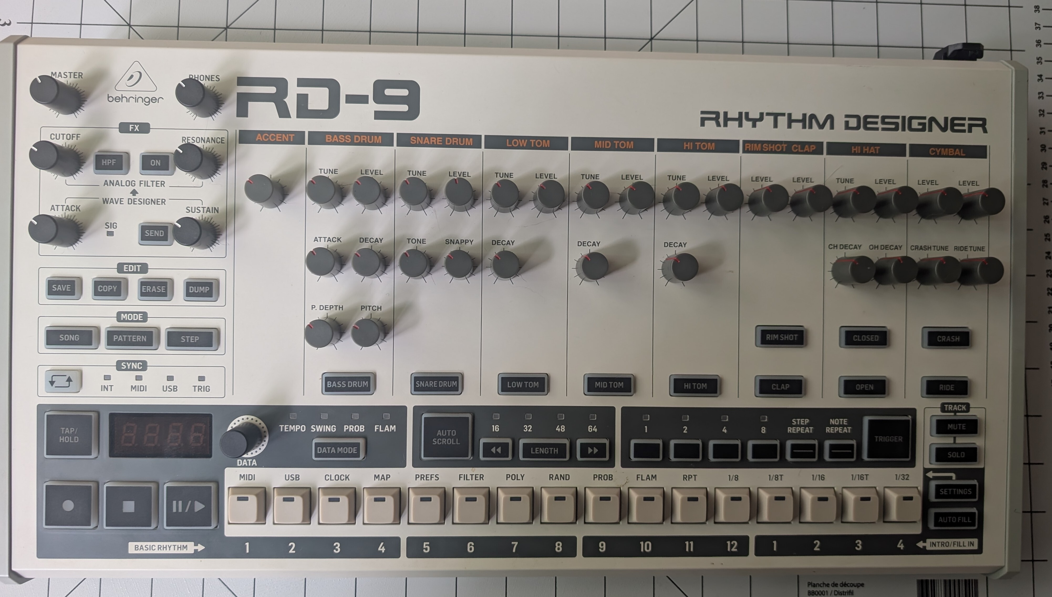 BEHRINGER - RD9 