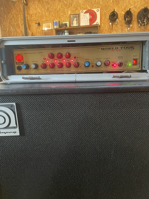 Tête d'ampli basse Eden WT800