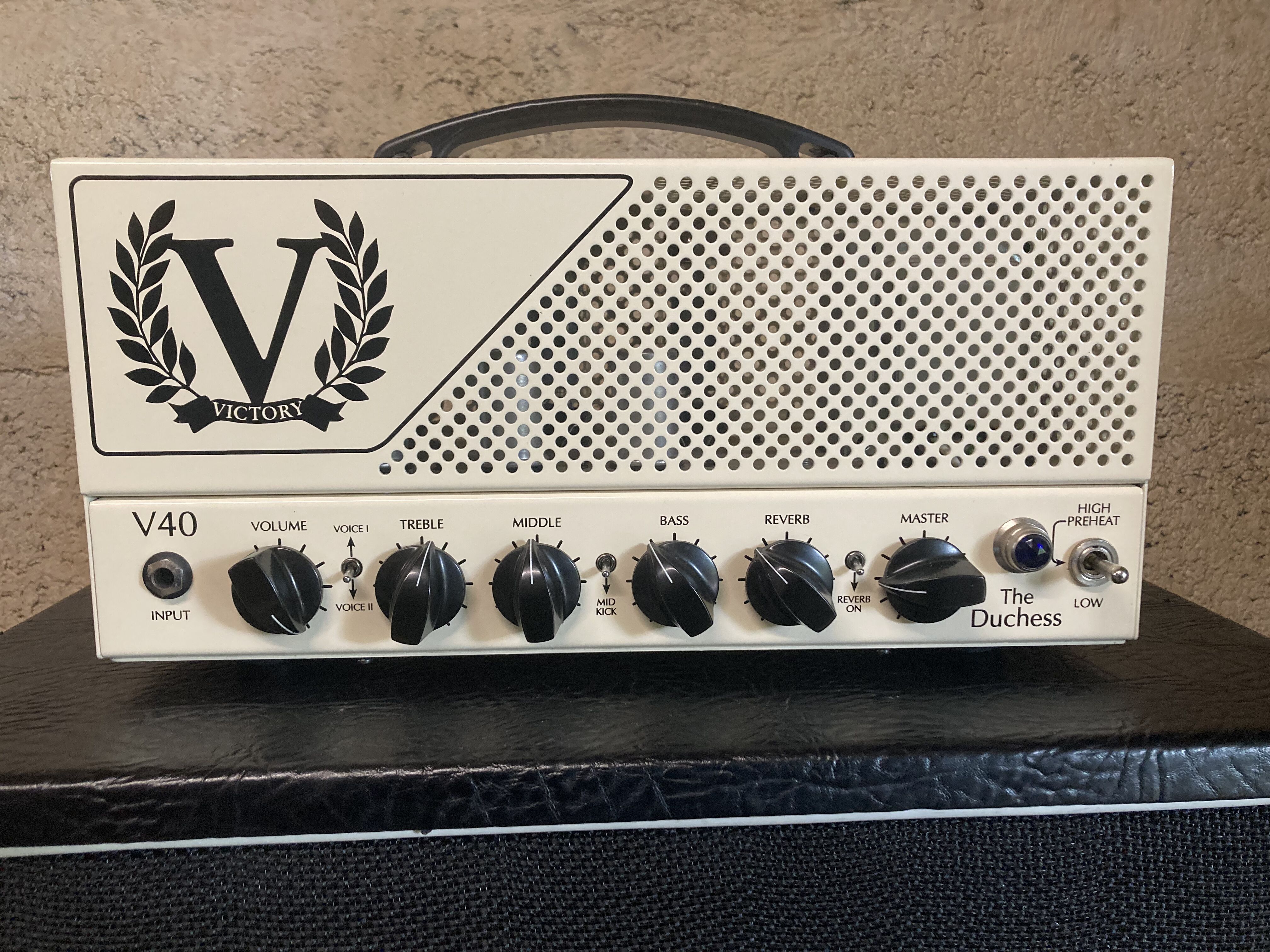 Victory Amps V40 The Duchess Lunch Box Head (52914)