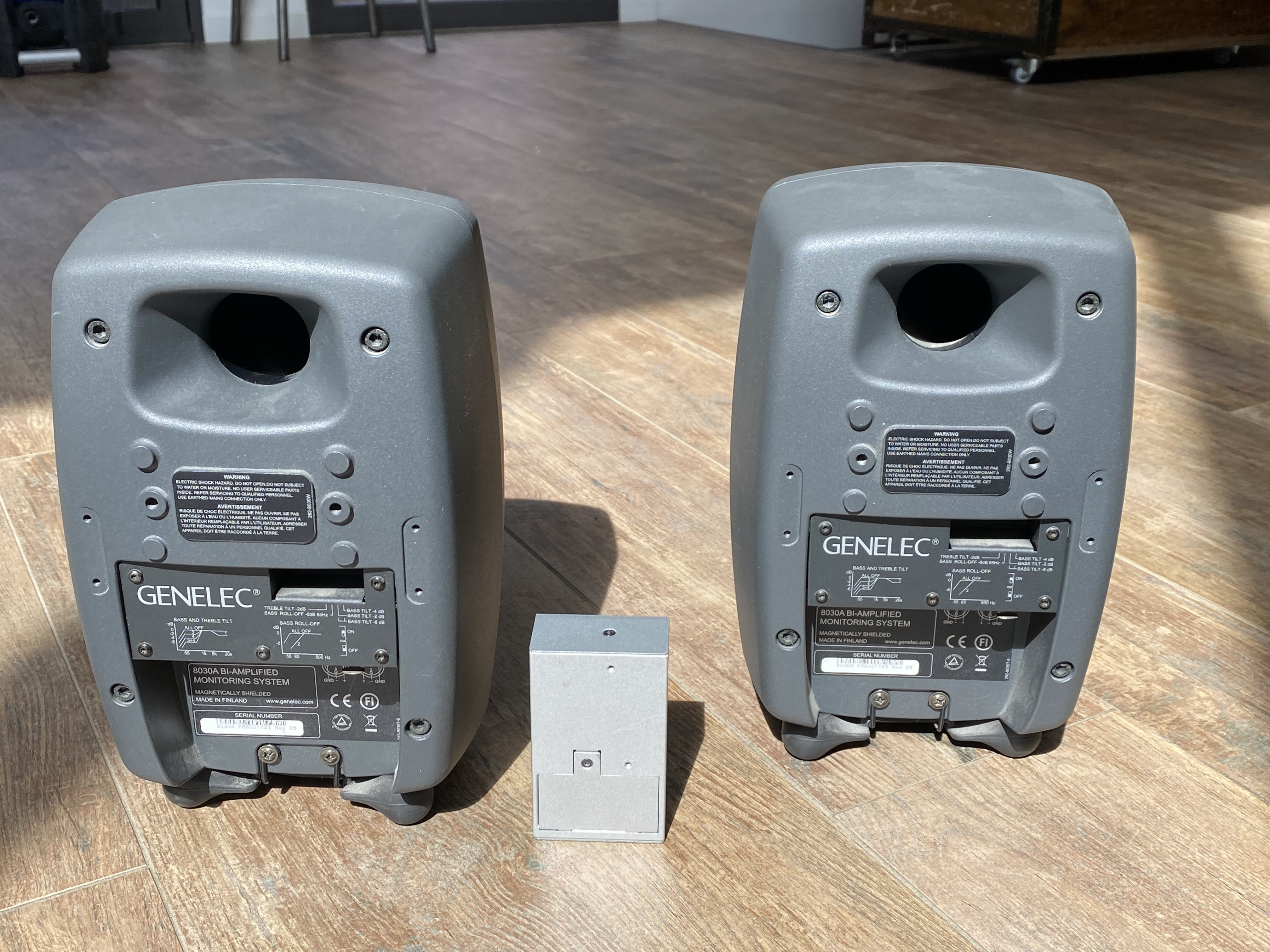 Genelec 8030A (1946)