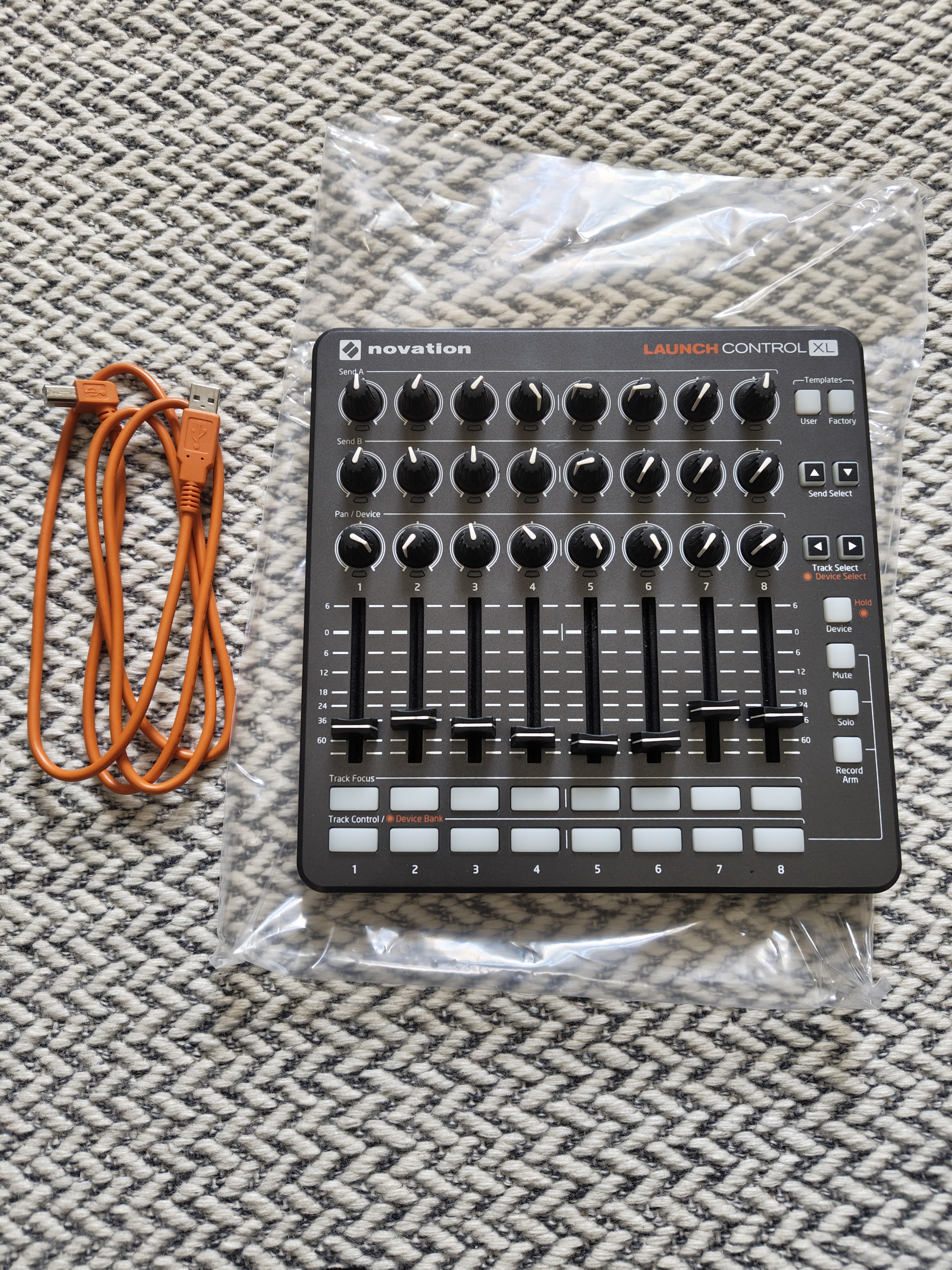Novation Launch Control XL (31645)