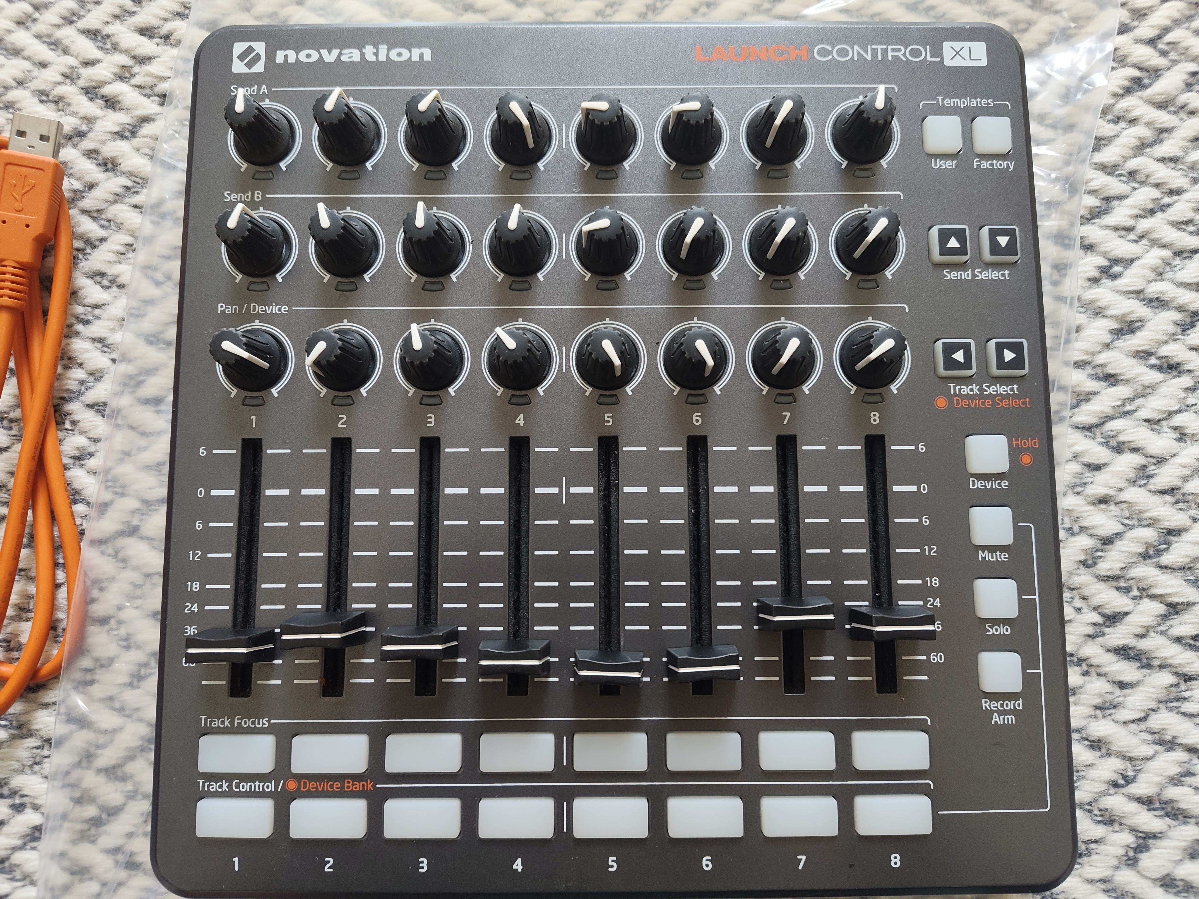 Novation Launch Control XL (35475)