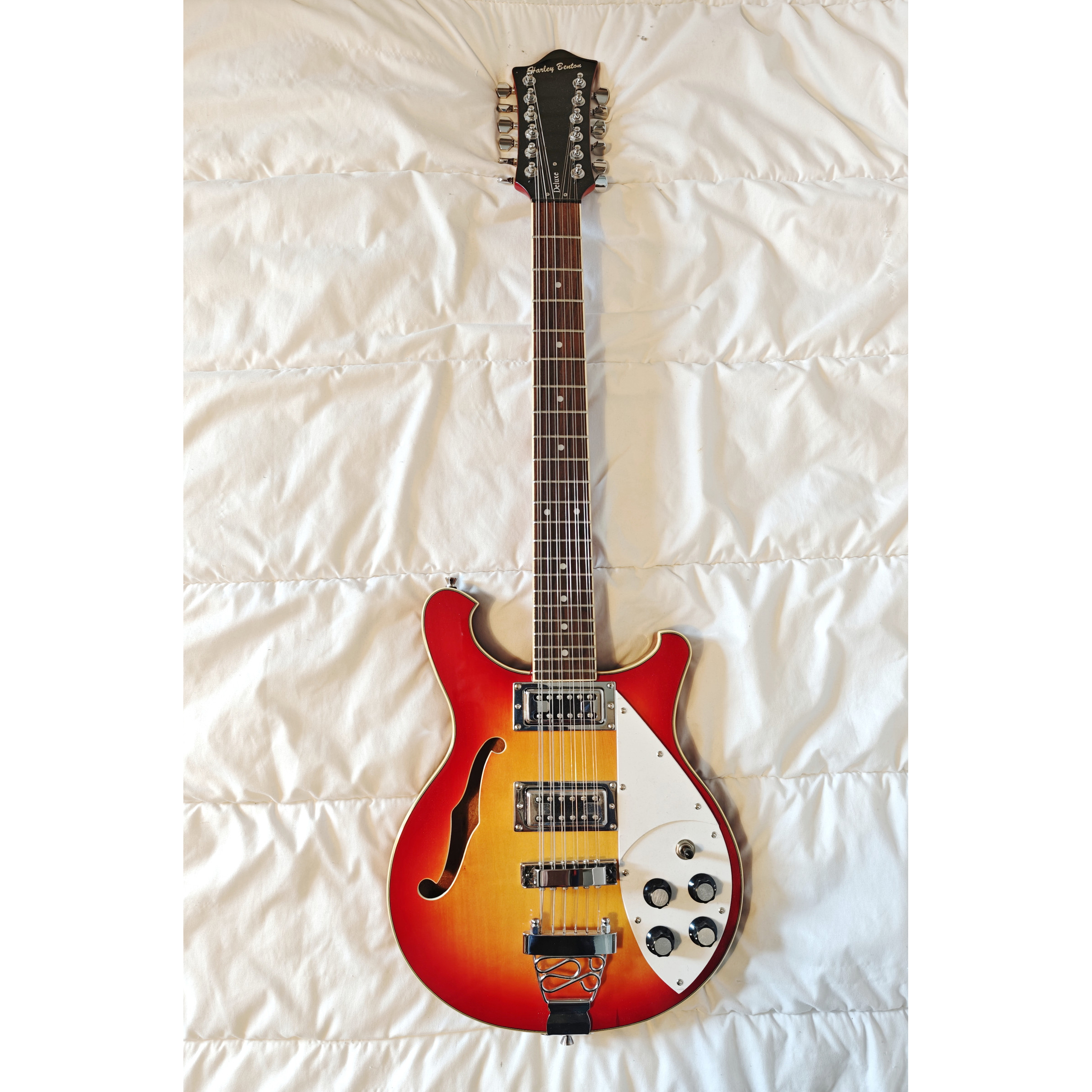 Vends guitare électrique 12 cordes Harley Benton RB-612 CS Classic Series