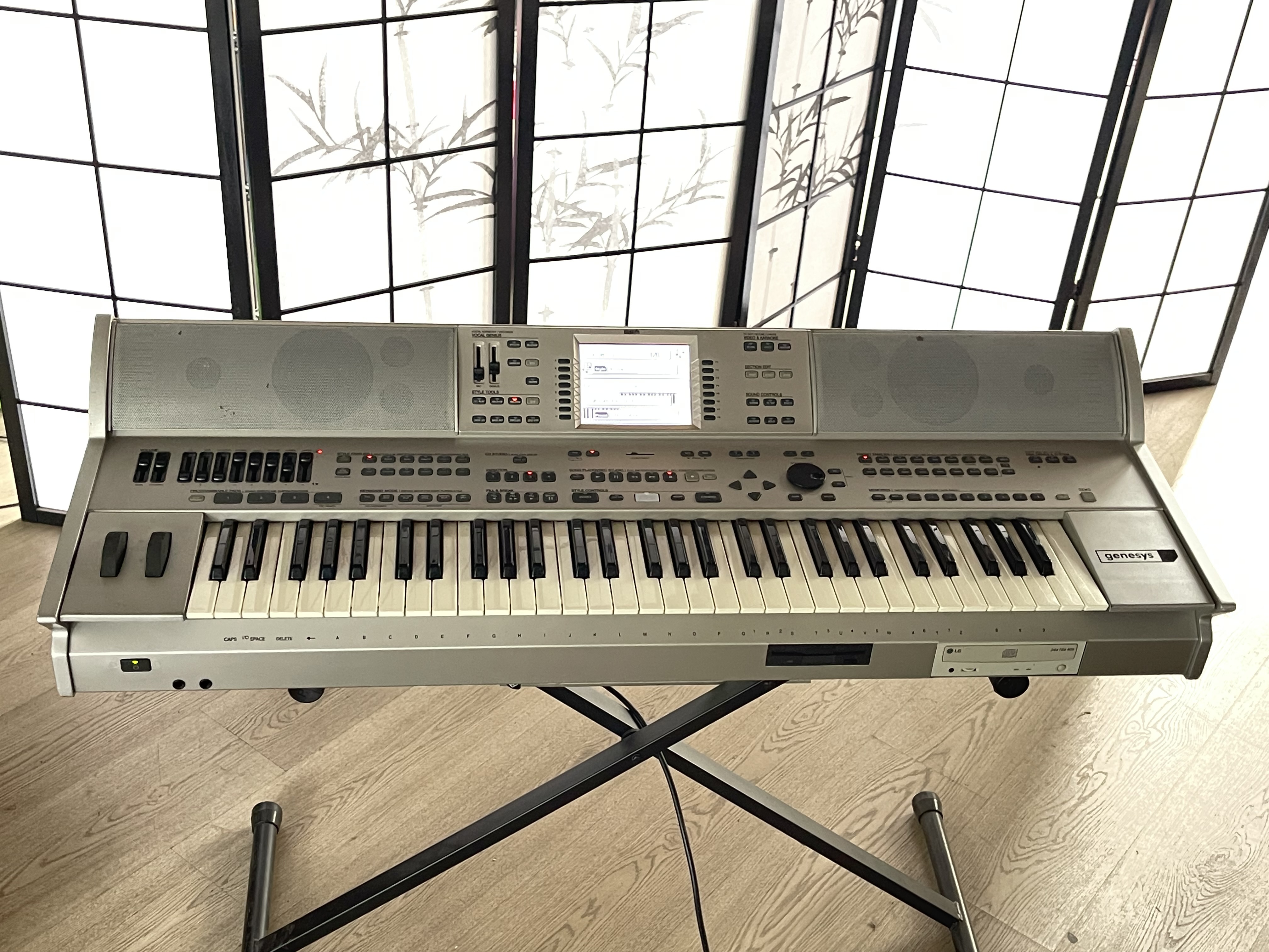Clavier Workstation Synthétiseur Arrangeur GEM Genesys