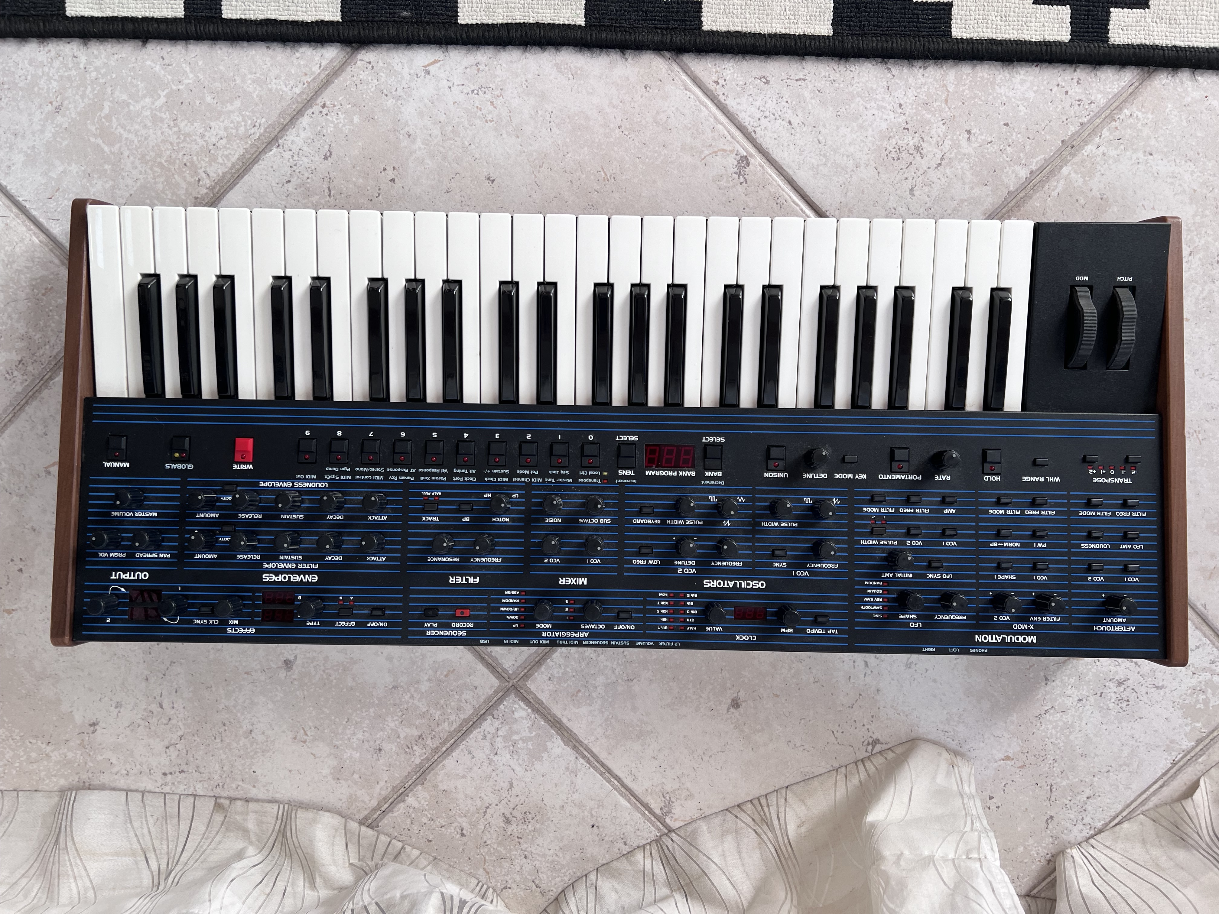 Oberheim 0b6