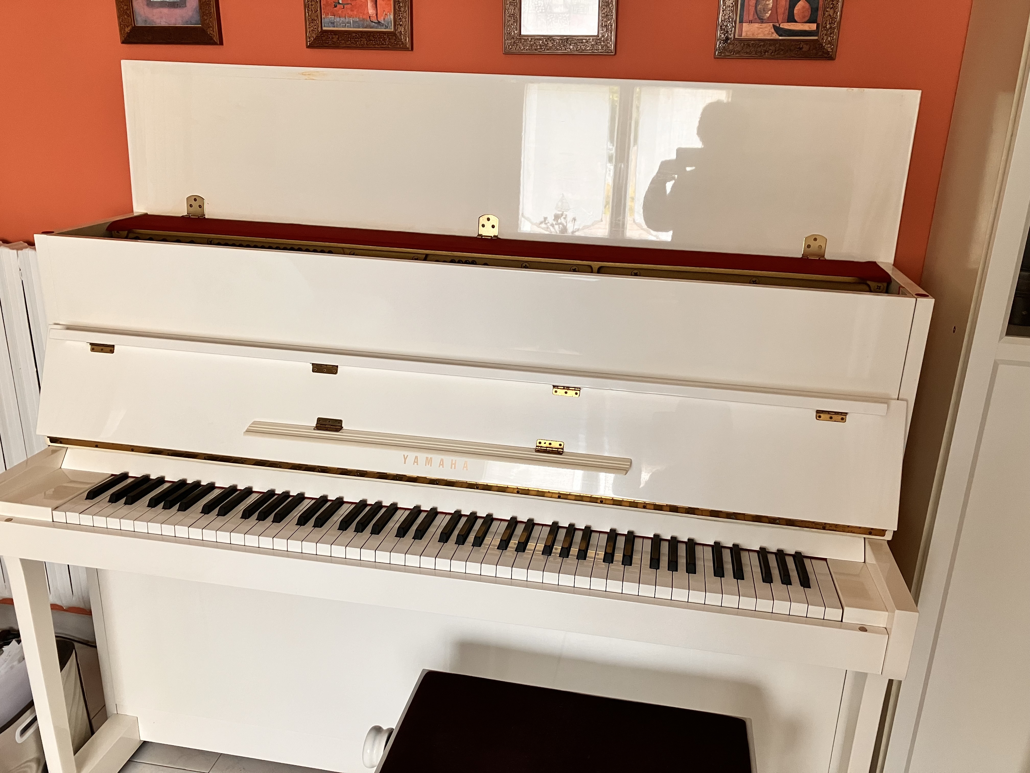 Vends piano droit acoustique yamaha 
