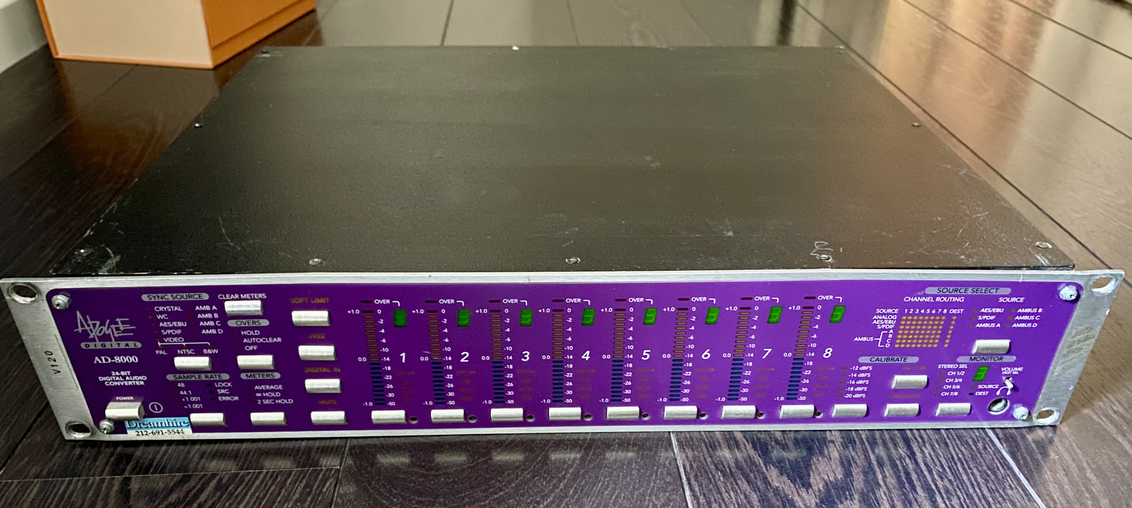 Vends Apogee AD8000 pour pièces, complet avec la notice originale