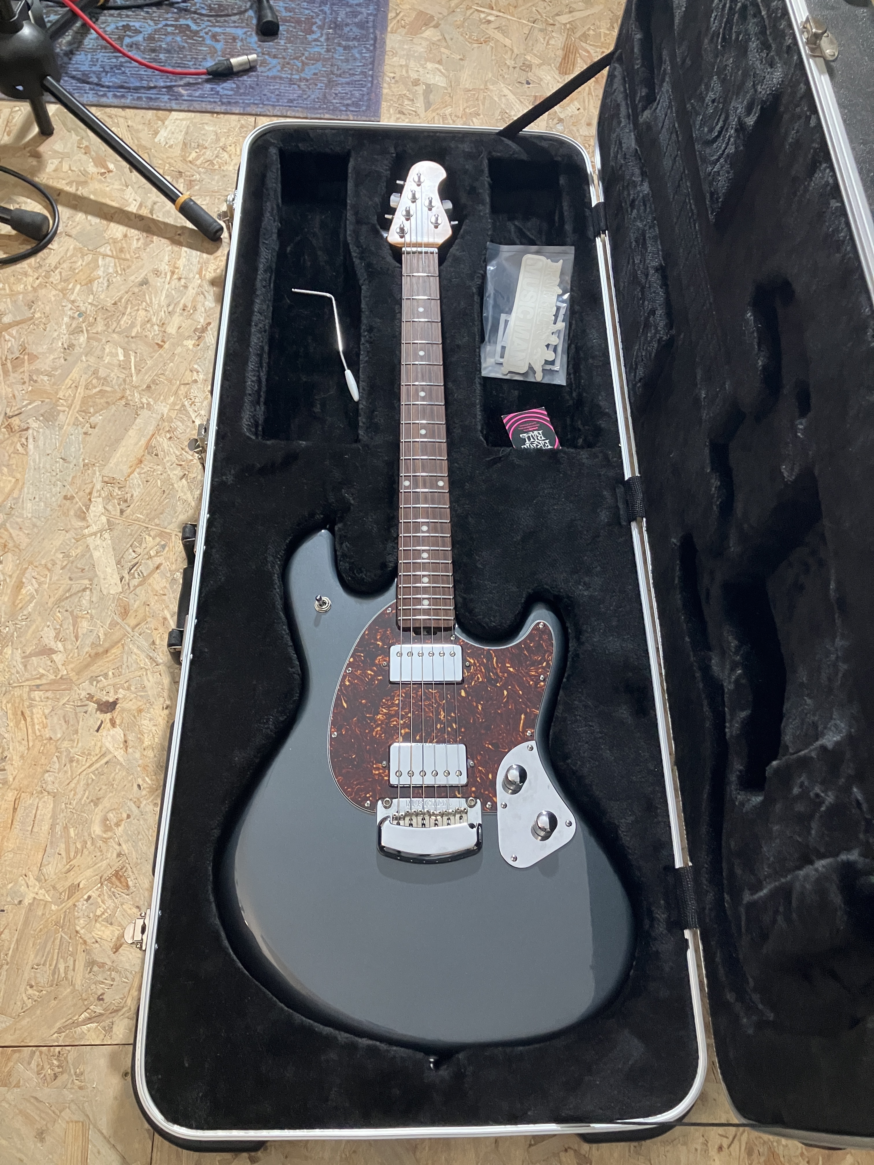 ErnieBall MusicMan StingRay RS