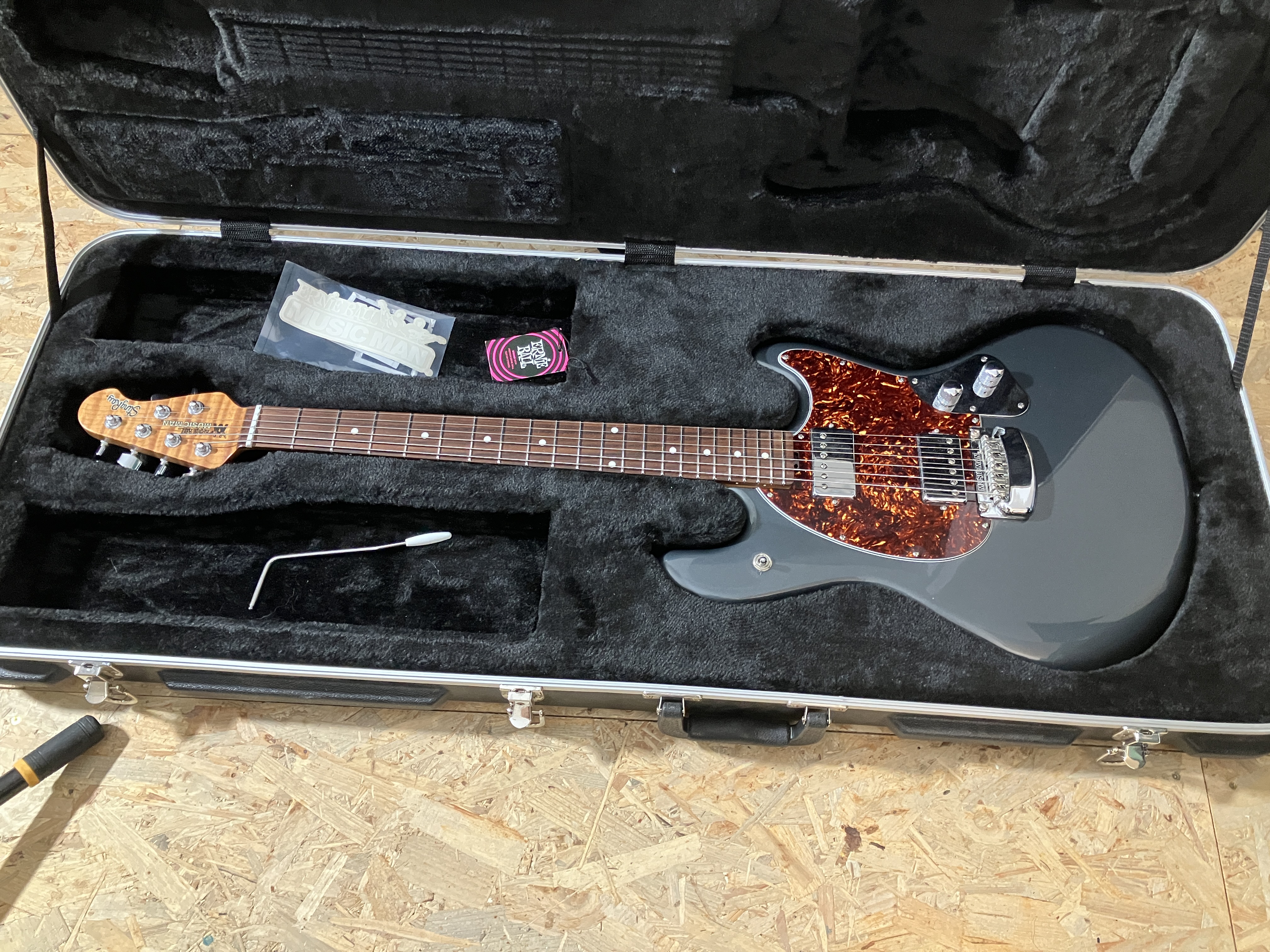 Music Man StingRay RS (2018) (35848)