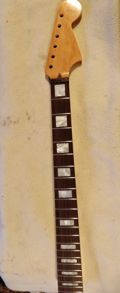 VDS manche WARMOTH  jazzmaster/stratocaster exc état FDP inclus