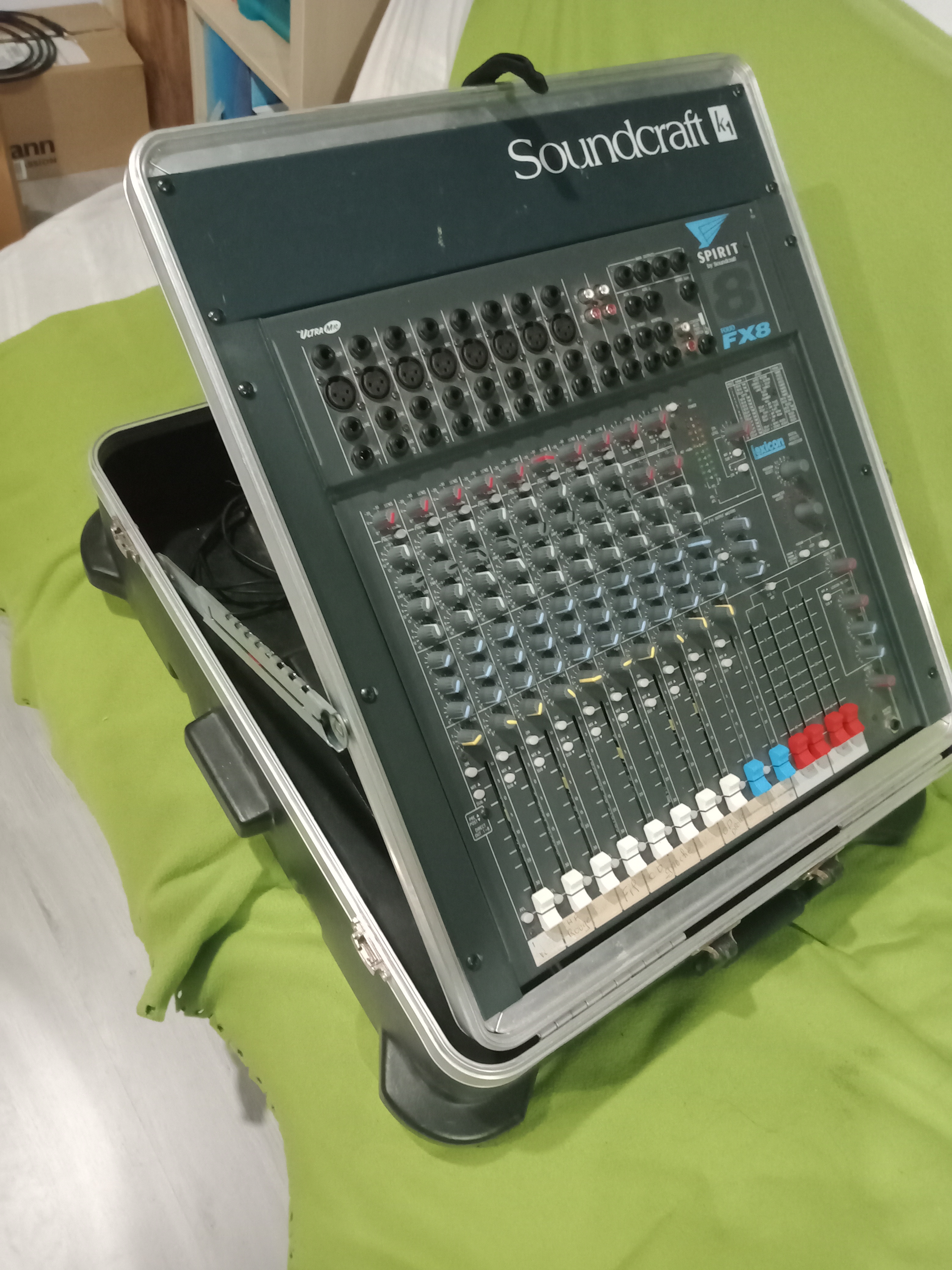 Spirit FX8
