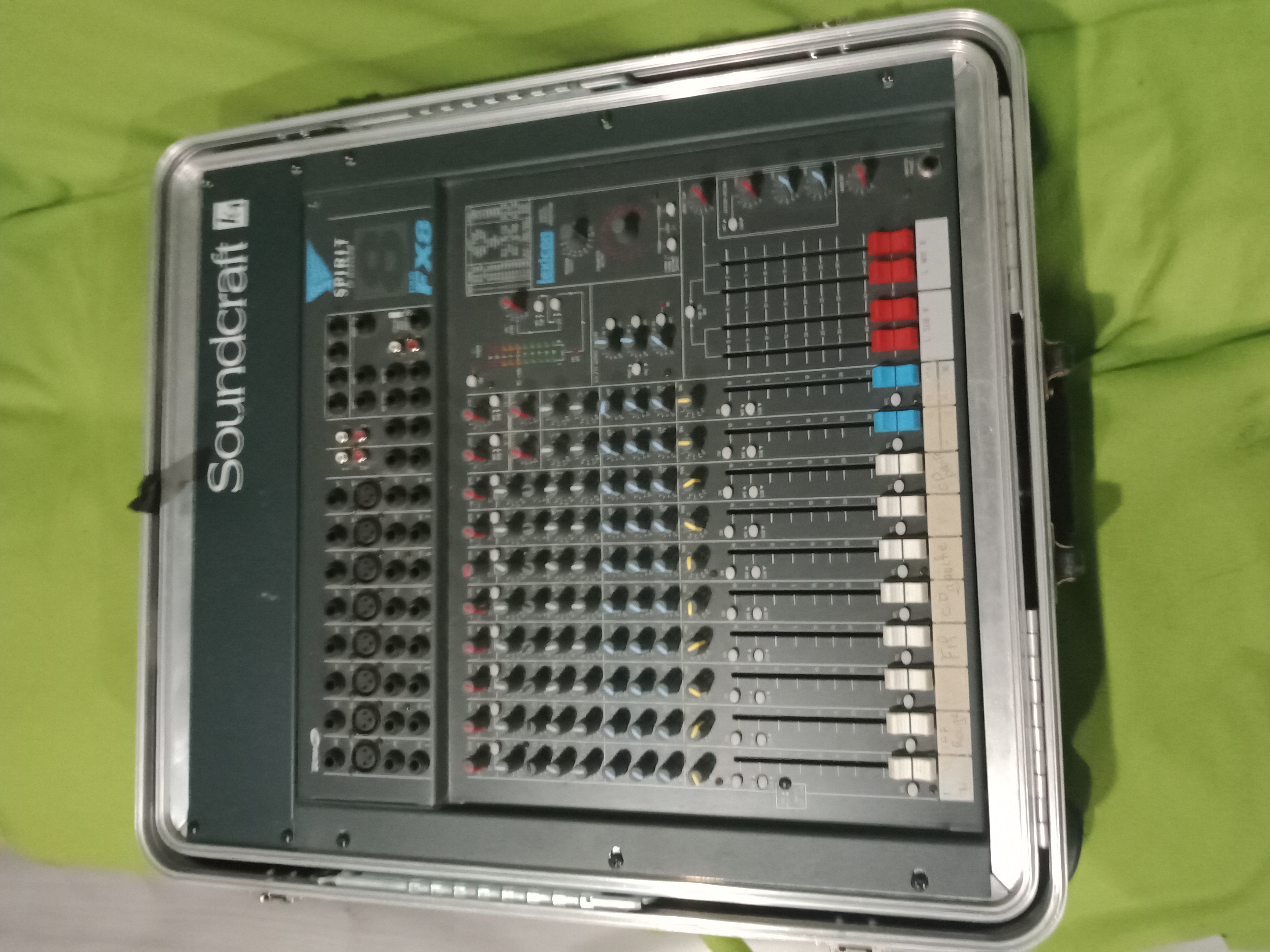 Soundcraft Spirit FX 8 (16953)
