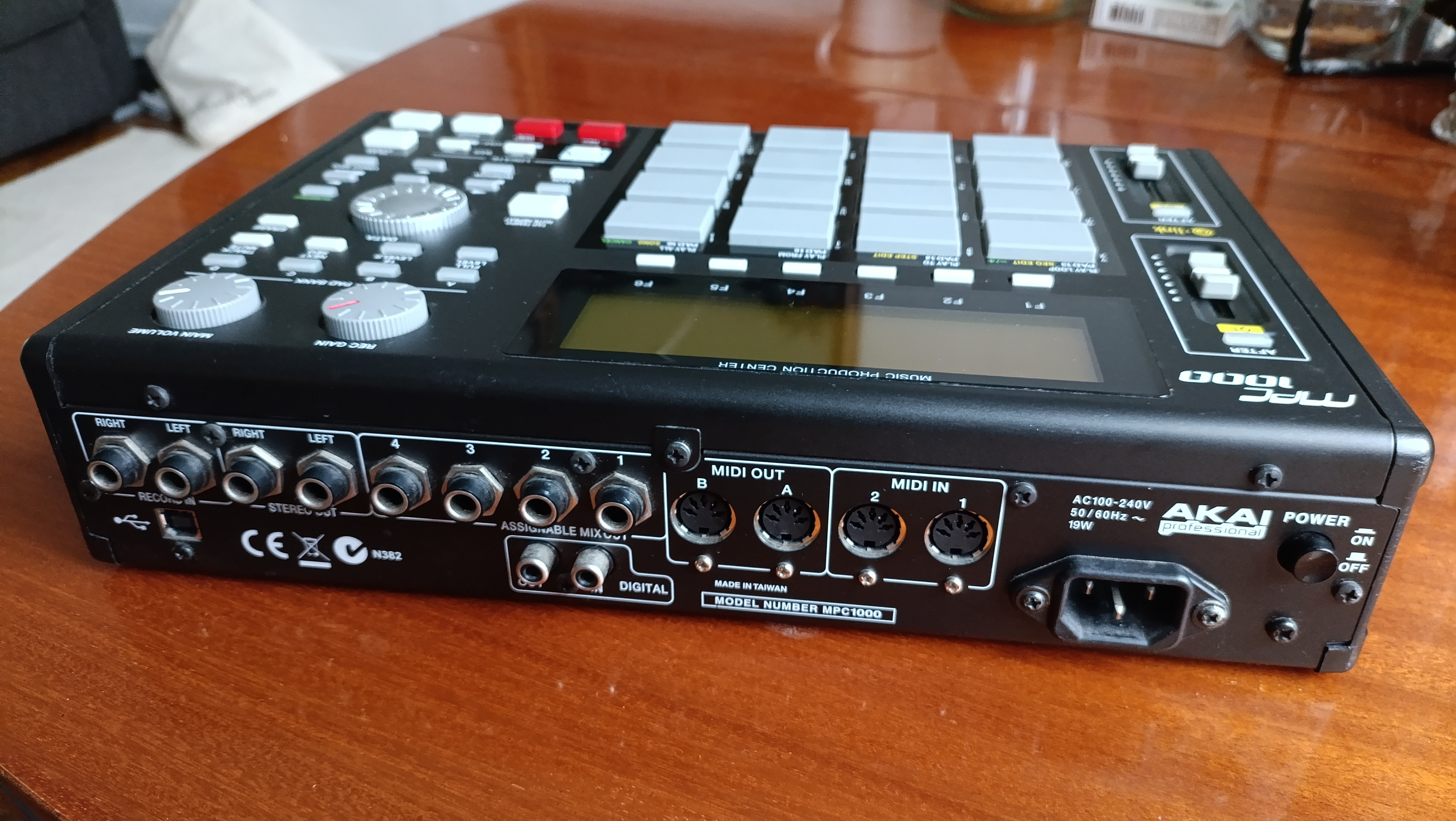 Akai Professional MPC1000 Black (87729)