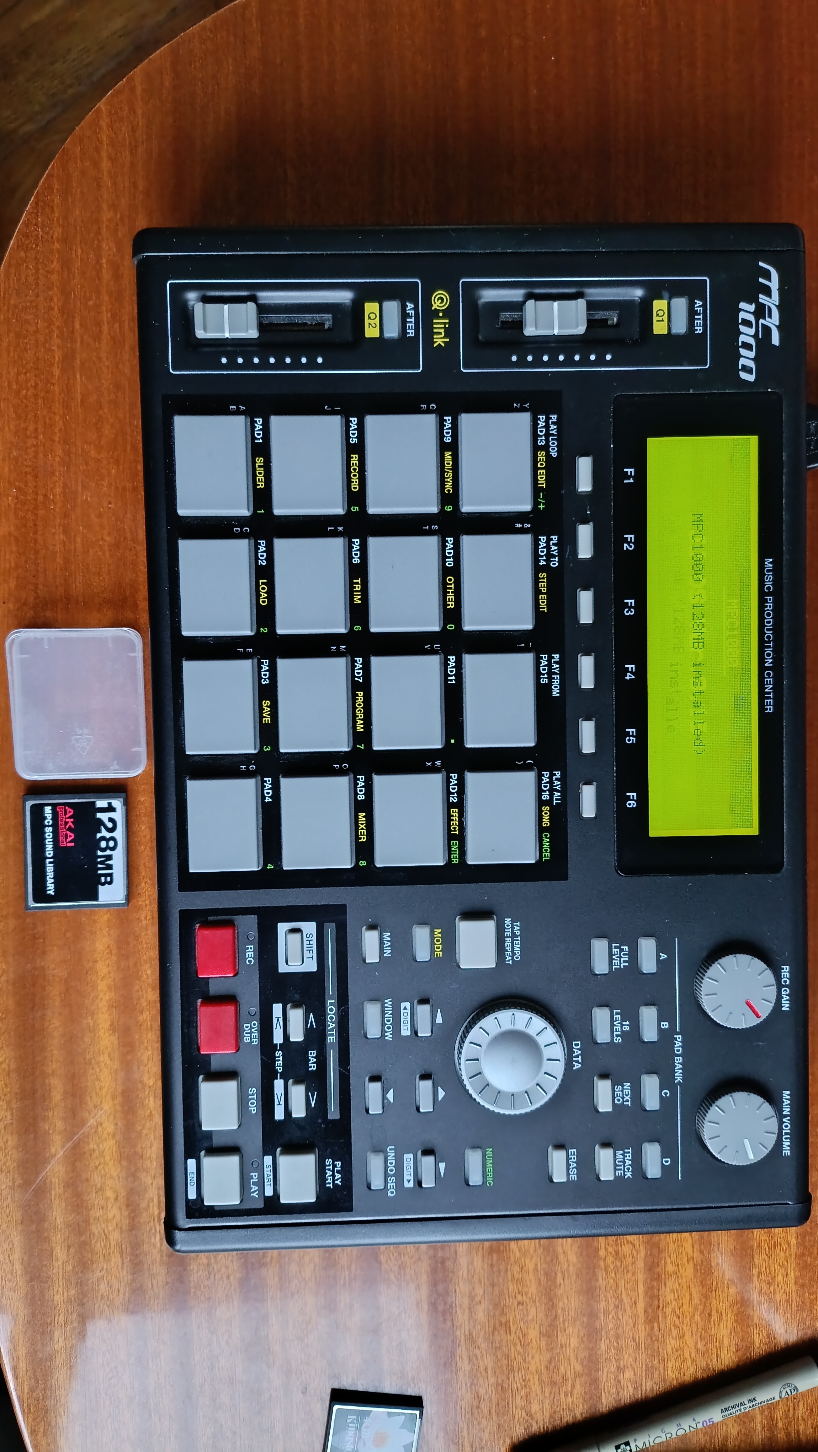 Akai Professional MPC1000 Black (27654)