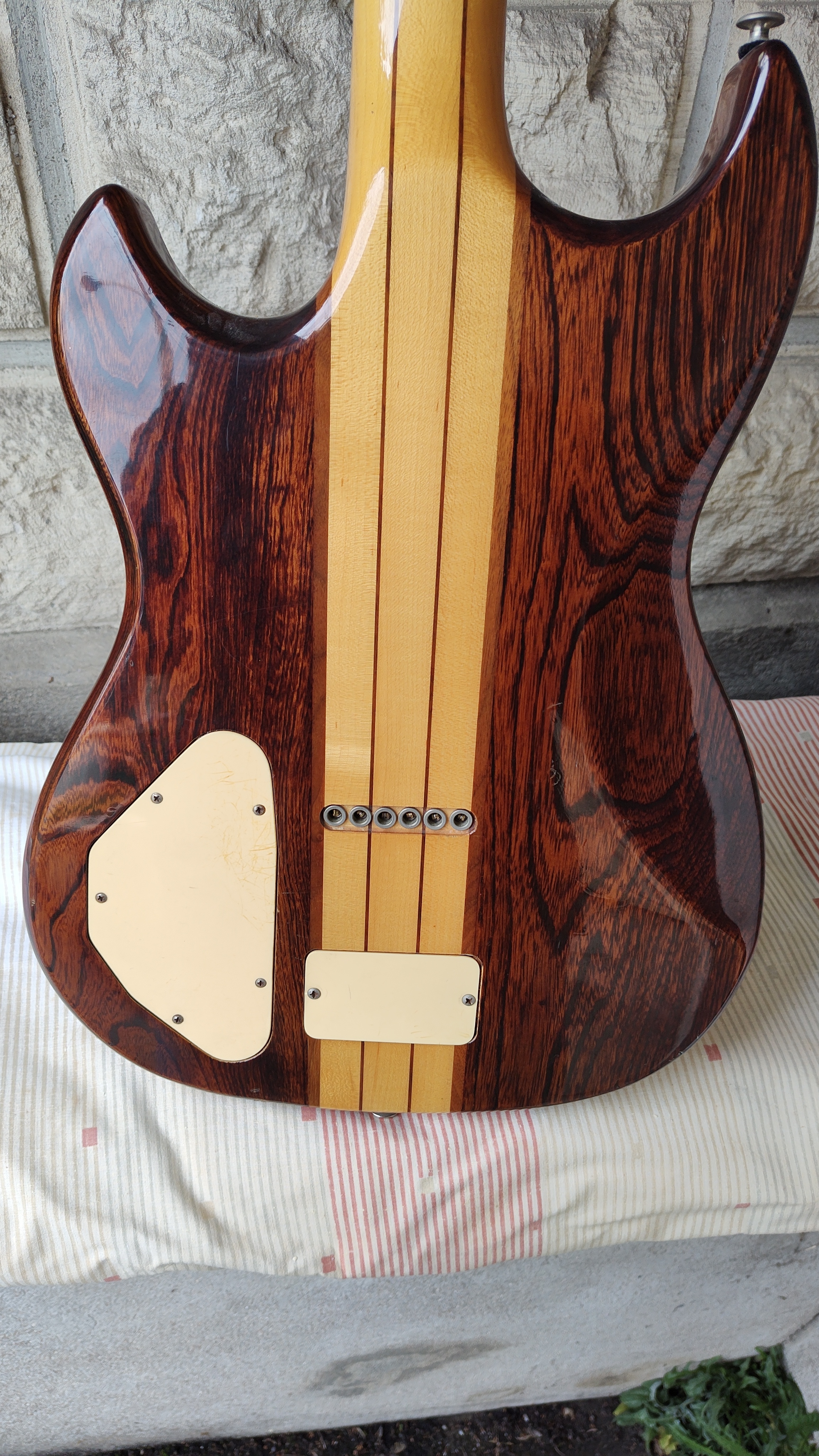 Aria Pro II Original Custom Body TS-600 (45264)