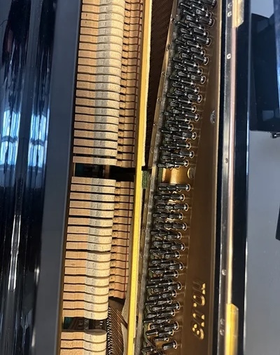 Piano droit professionnel Yamaha U3 – Excellent état –