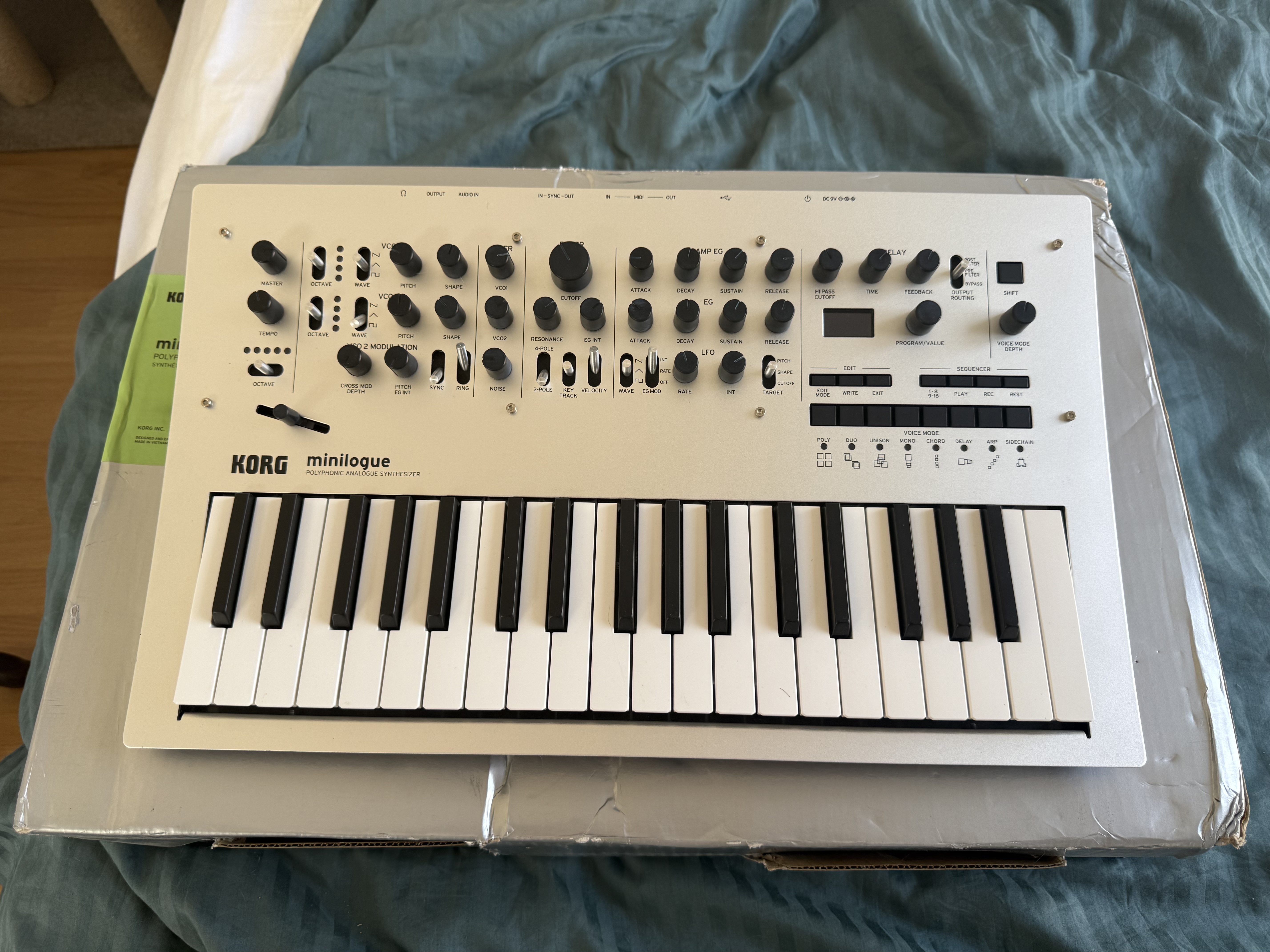 Minilogue comme neuf