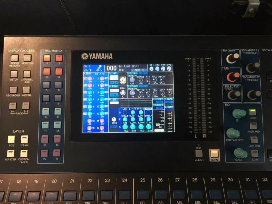 Console de mixage numérique Yamaha LS9-32 – Excellent état – Flight case inclus