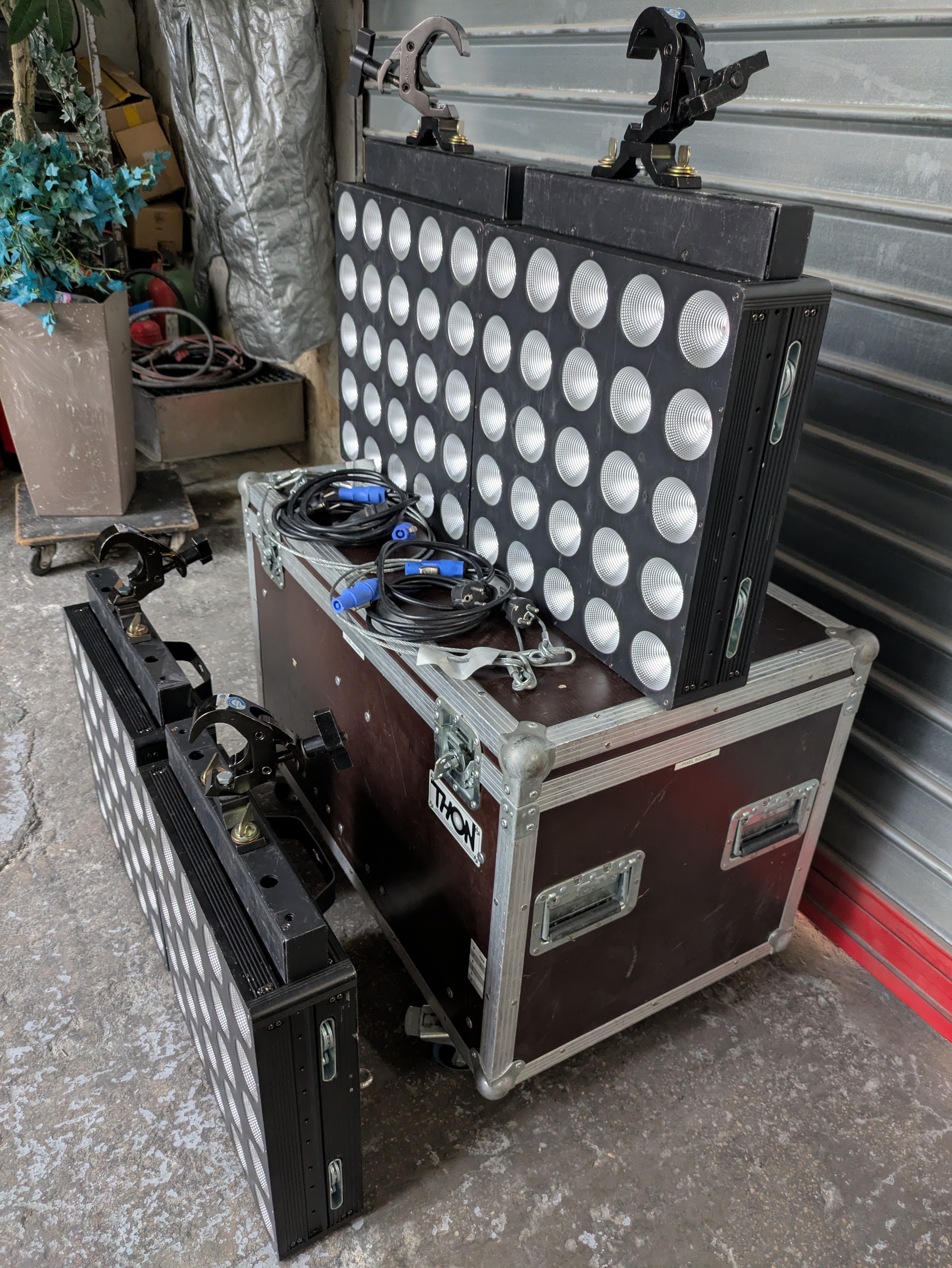 PXL 20260517 163036705