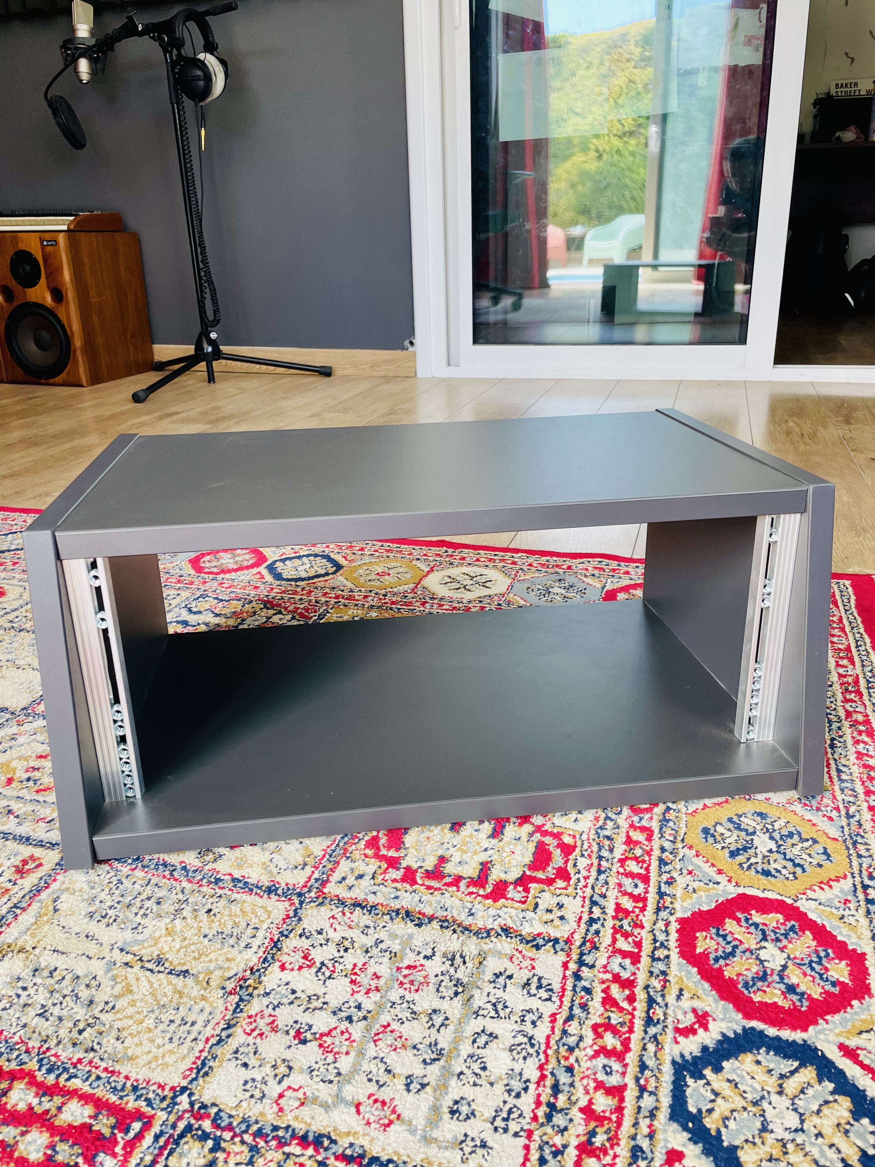 Vends deux Thon Studio Desktop Rack 4U - 80€ l'unité - 150€ les deux