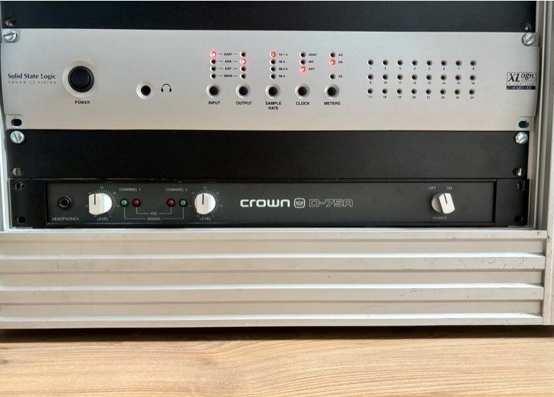 Ampli Crown D75A