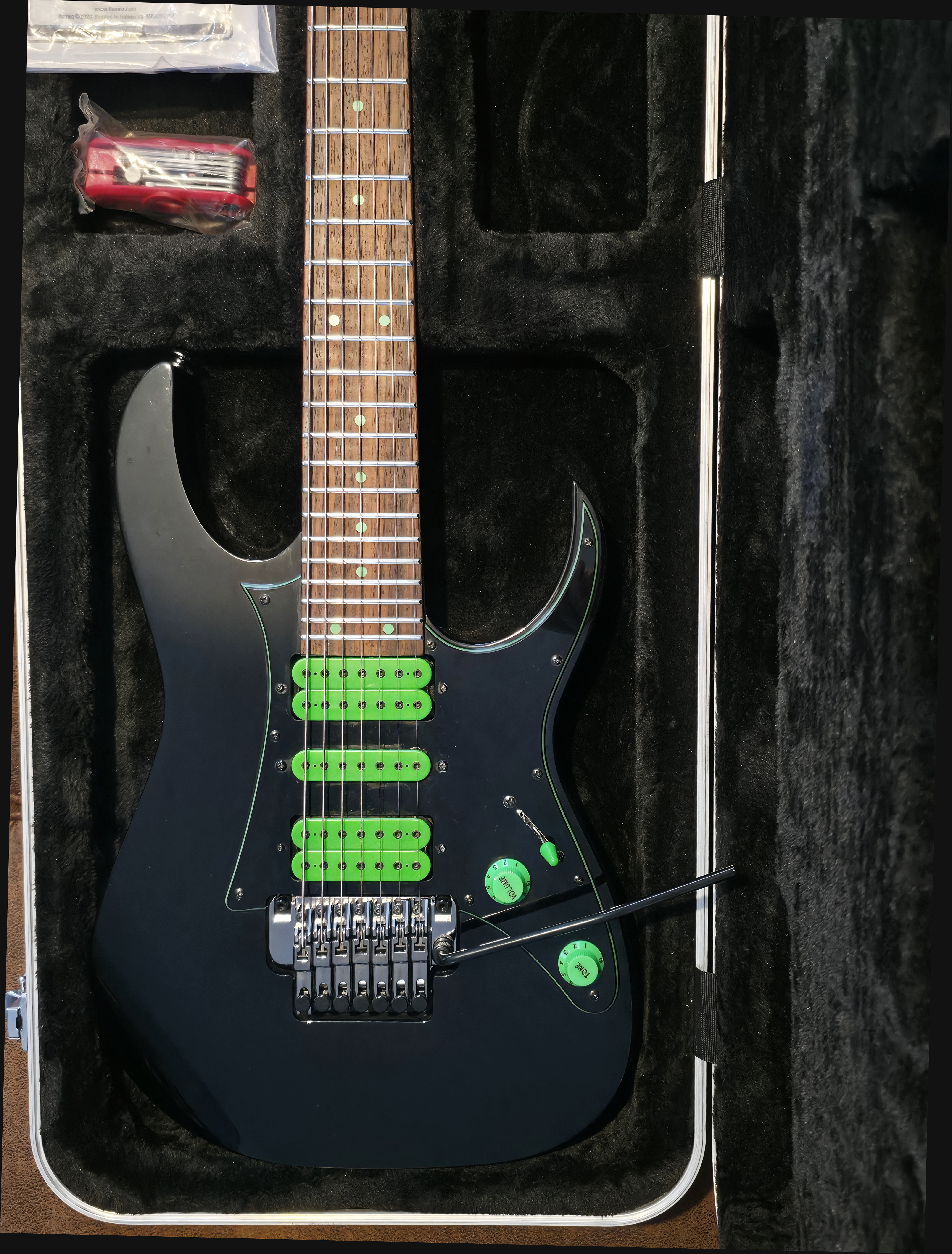 Ibanez UV70P Premium Steve Vai Signature (71367)