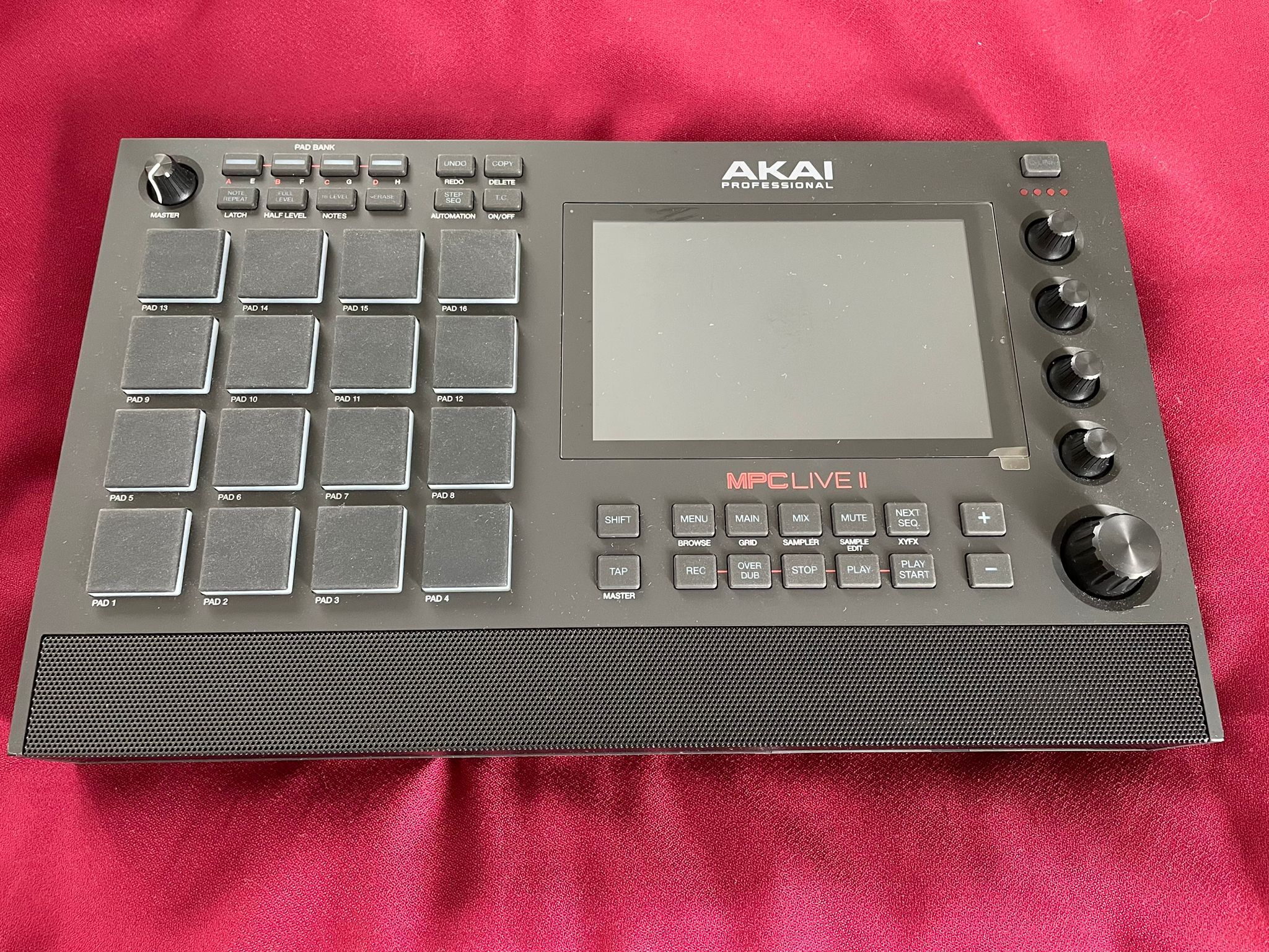 Akai Professional MPC Live II (18603)