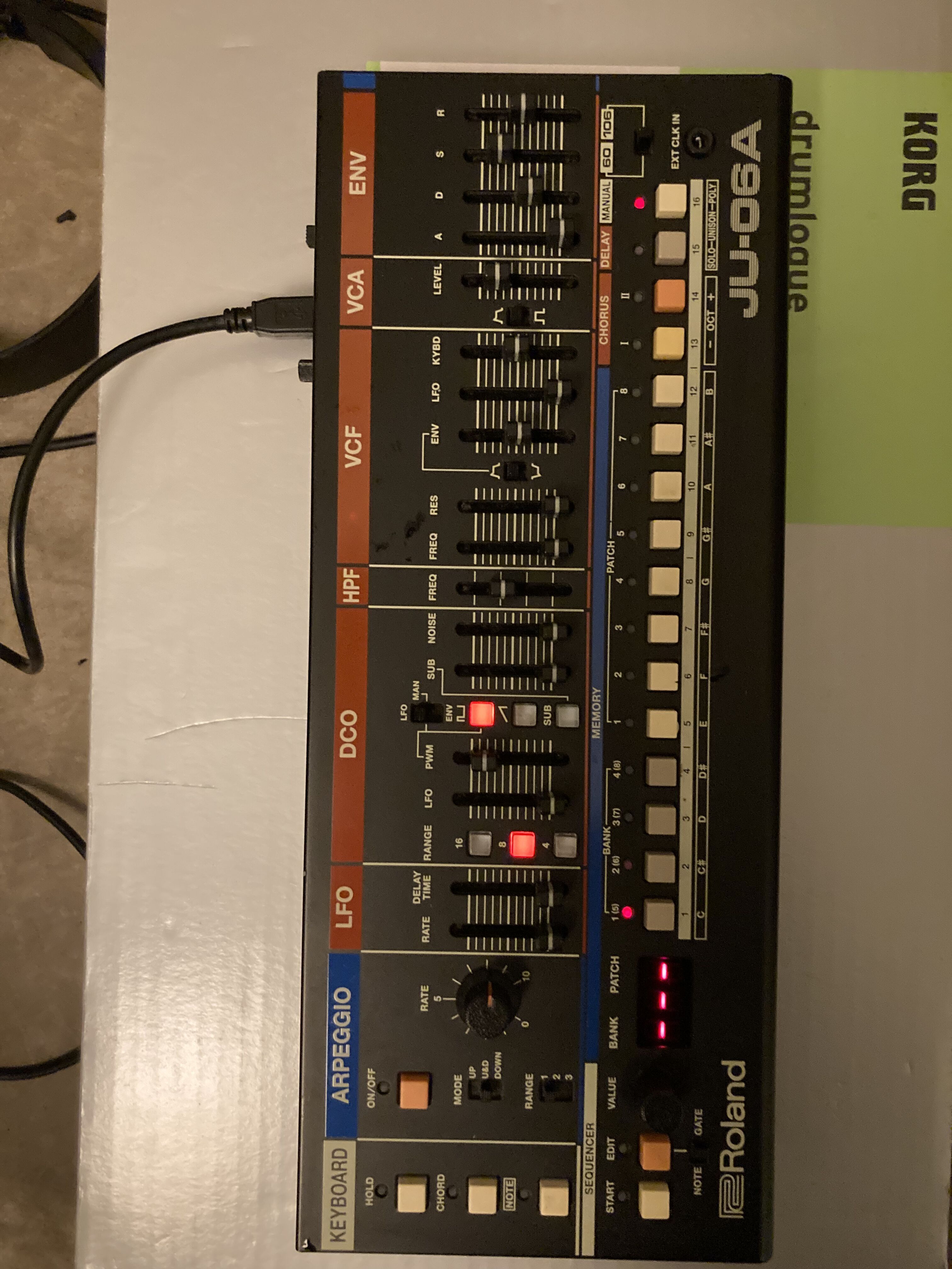 Vends roland JU-06A
