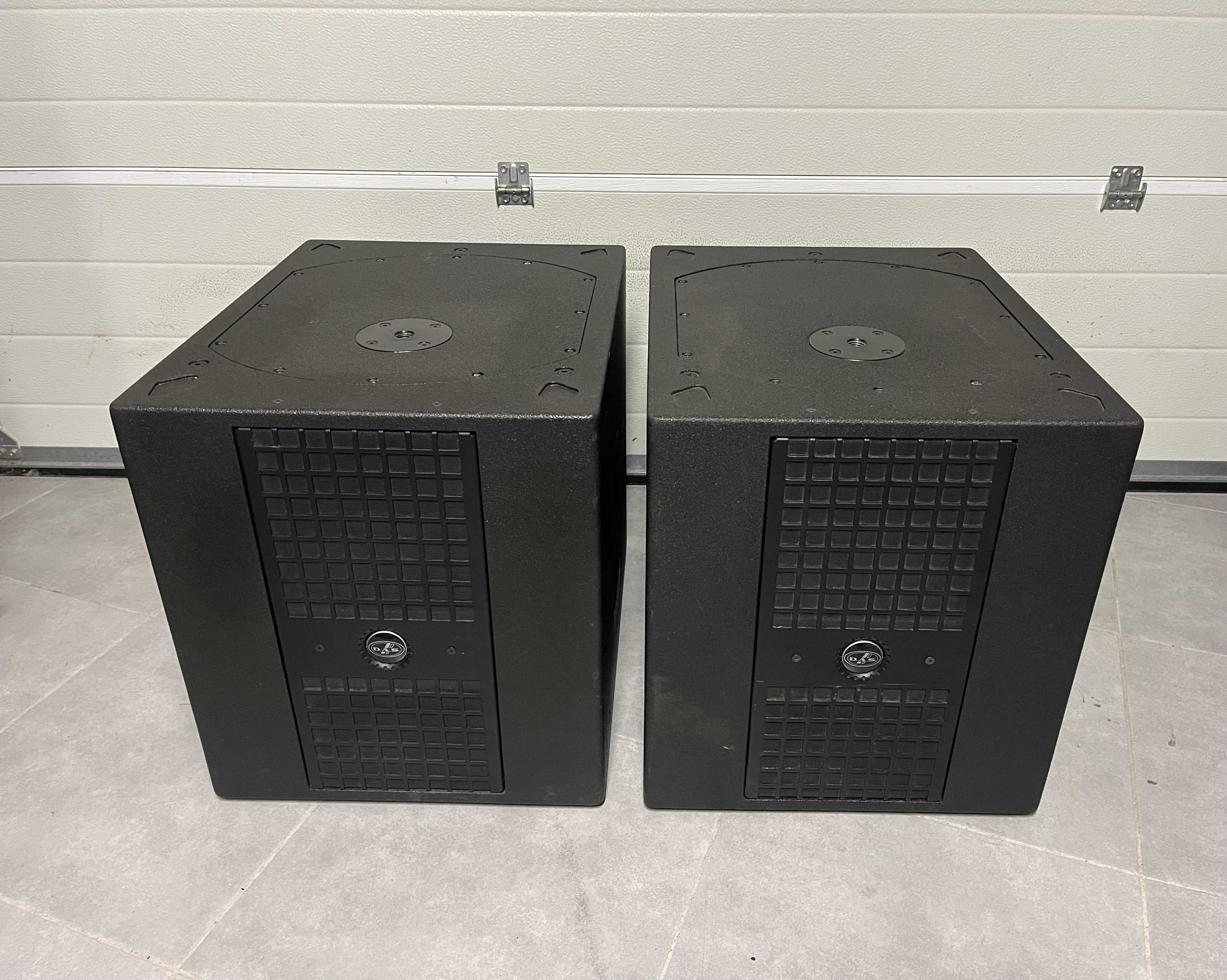 Paire de caissons de basse actifs DAS Artec S15A Powersoft