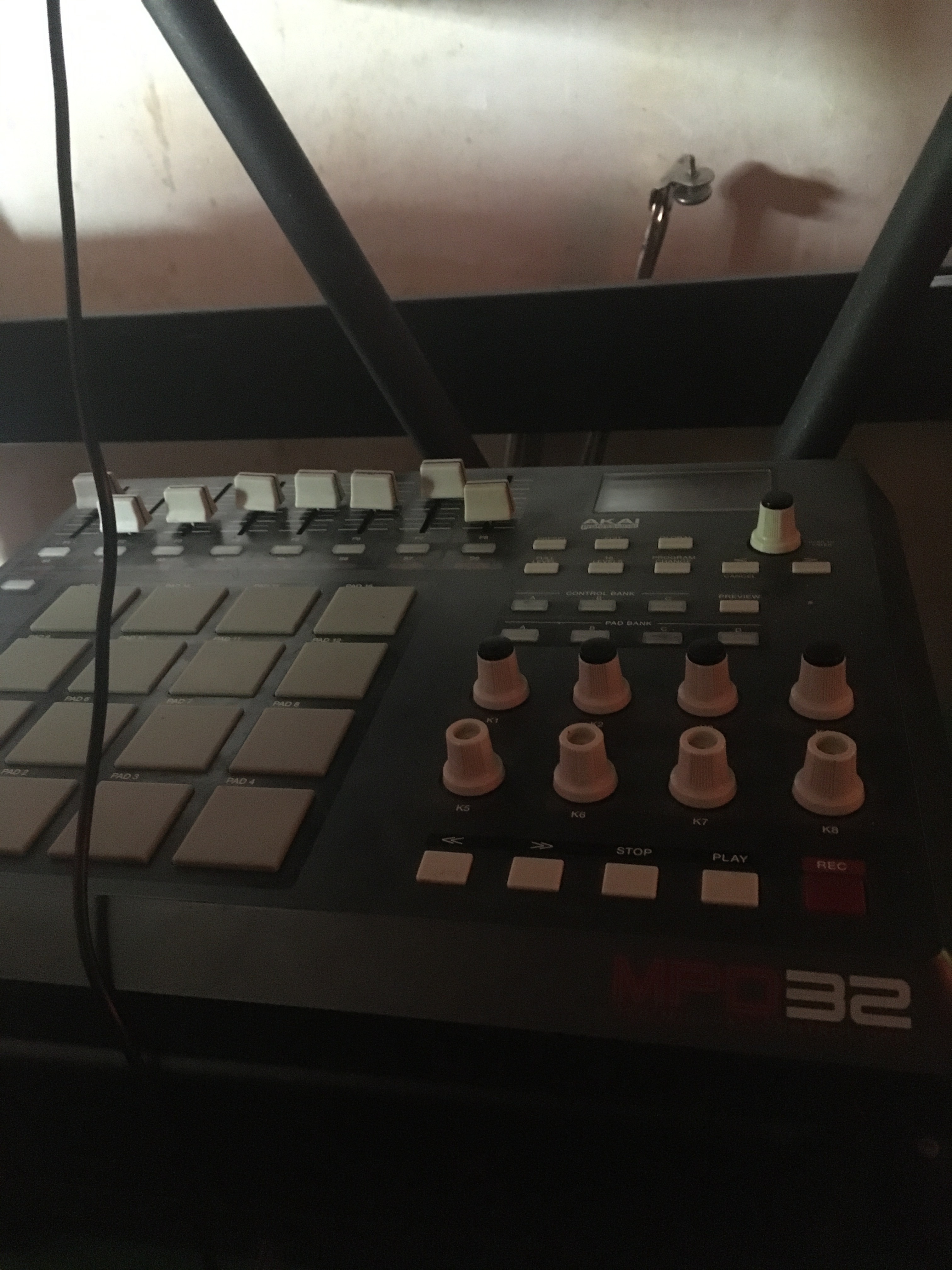 Akai MPD 32